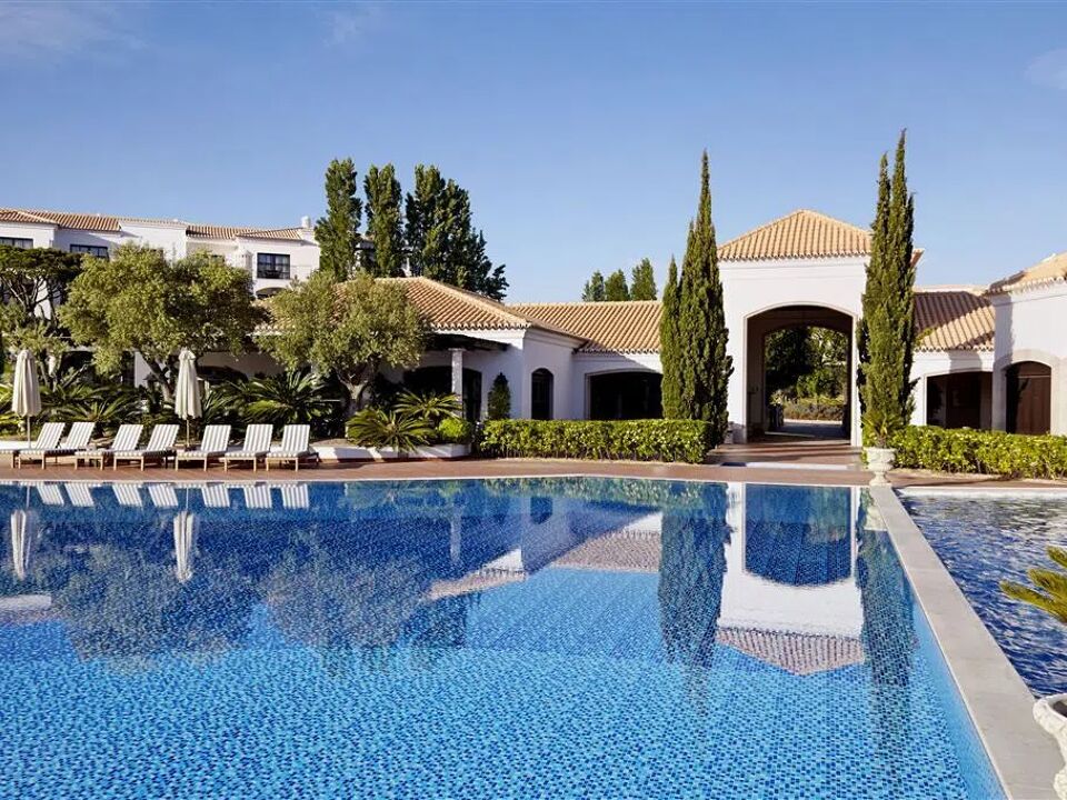 Pine Cliffs Residence, a Luxury Collection Resort