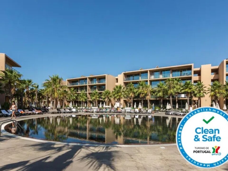 Marriott Residences Salgados Resort