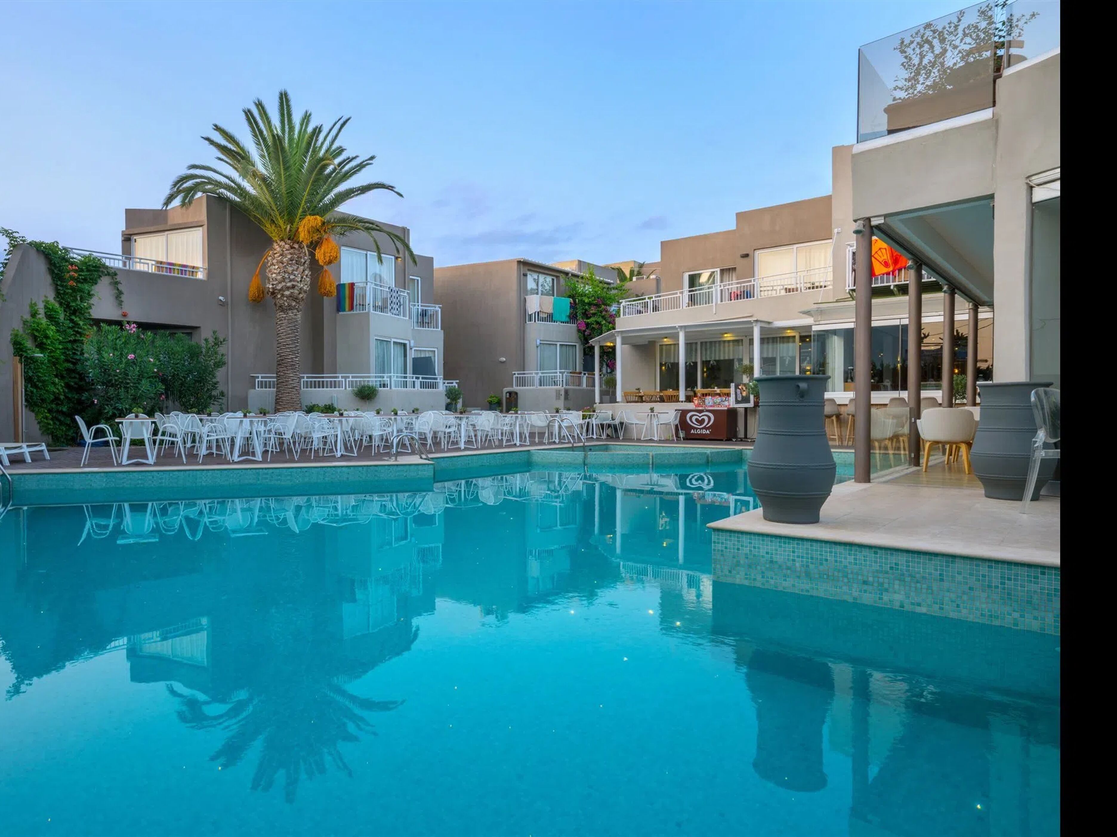 Nefeli Hotel