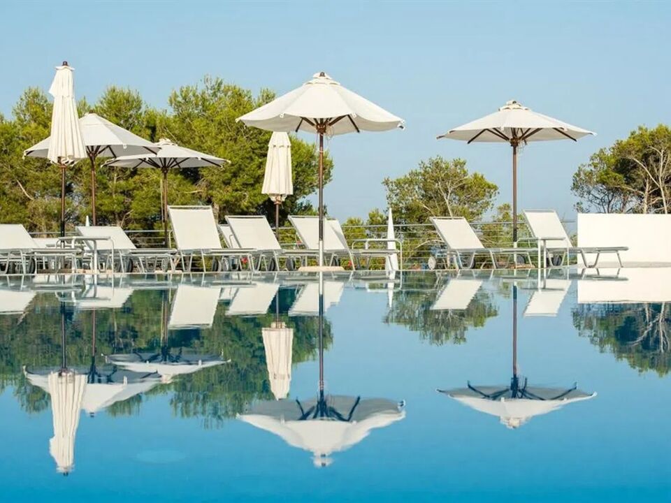 Ikos Porto Petro