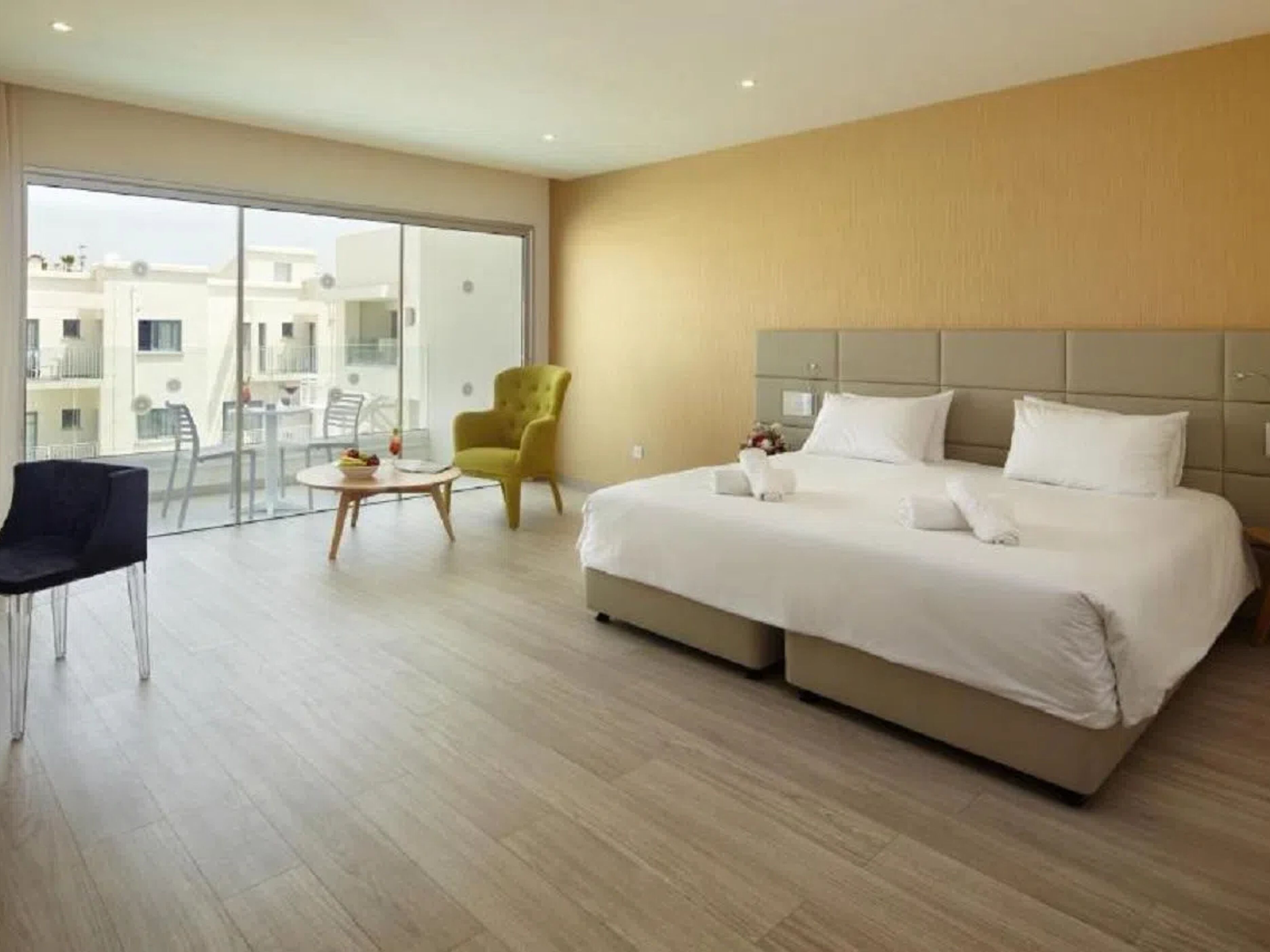 Melpo Antia Hotel & Suites