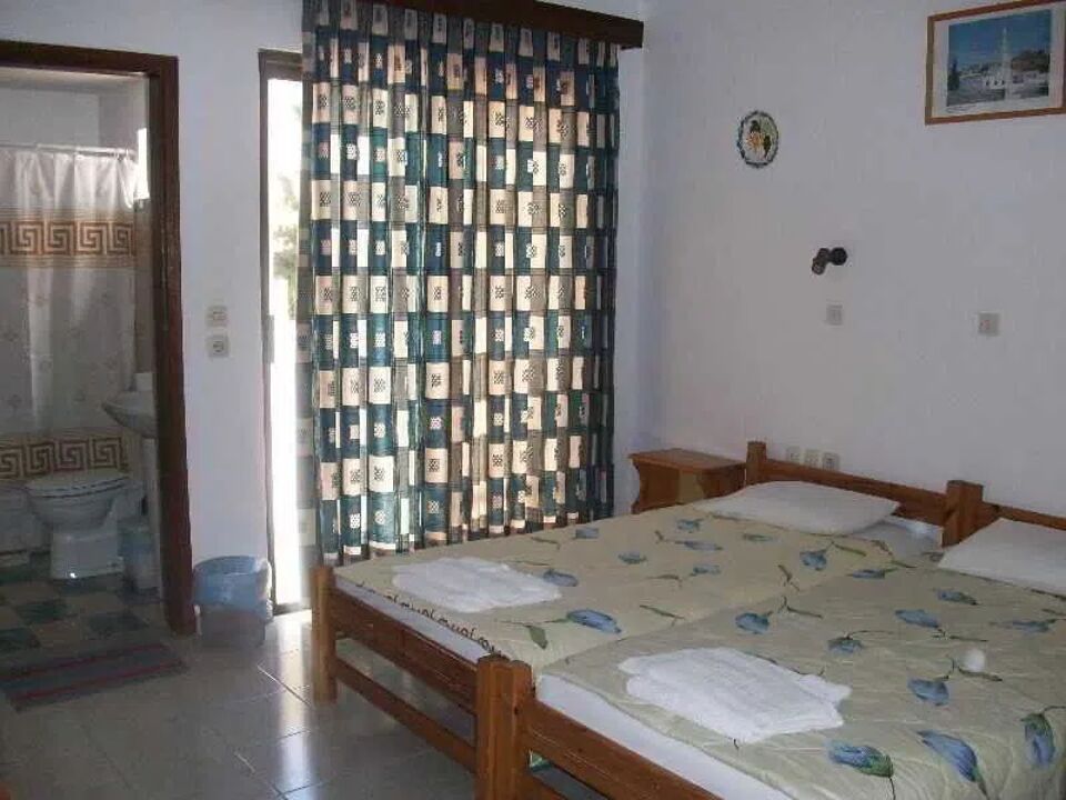 Varelis Hotel