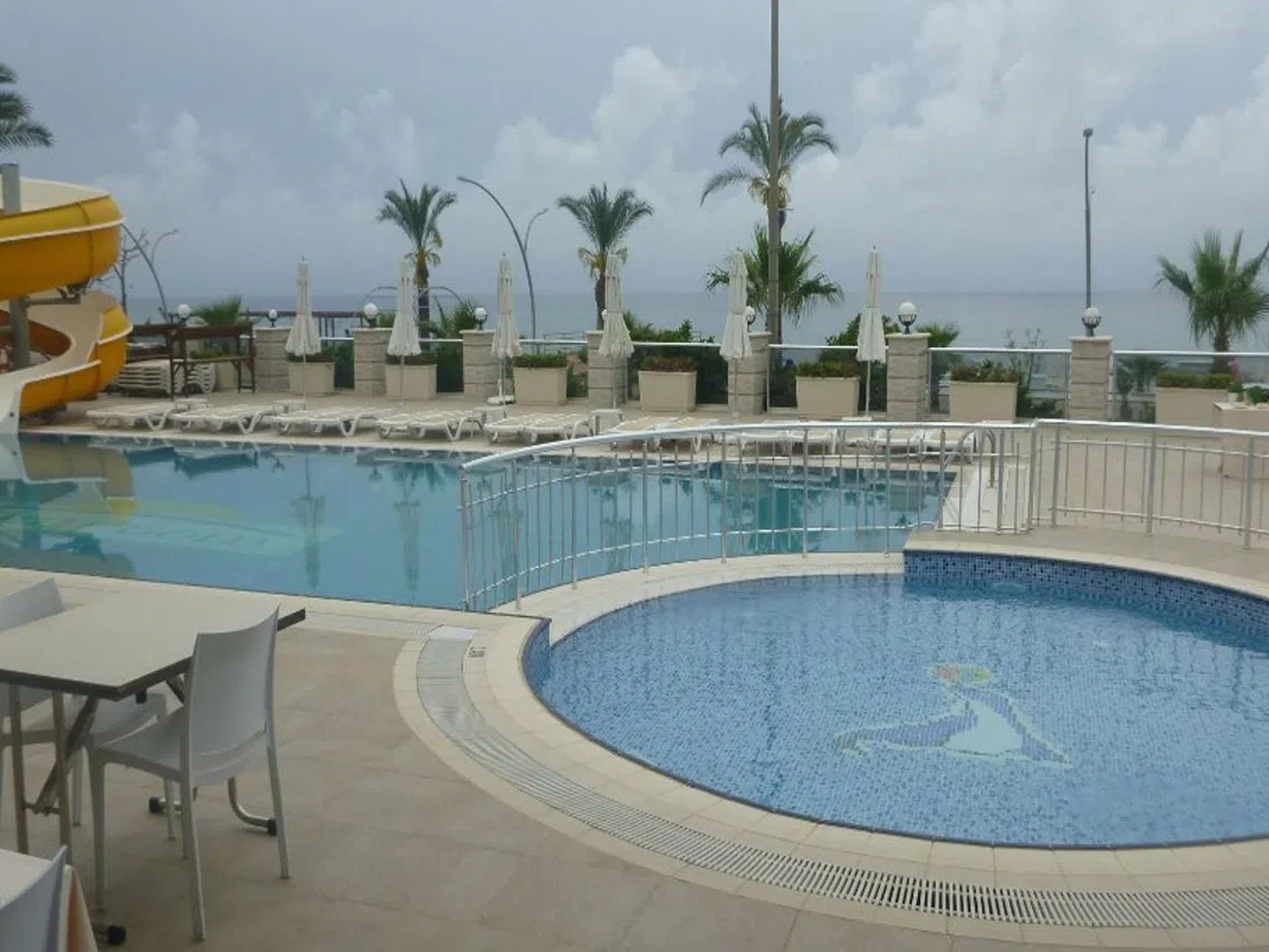 White Gold Hotel