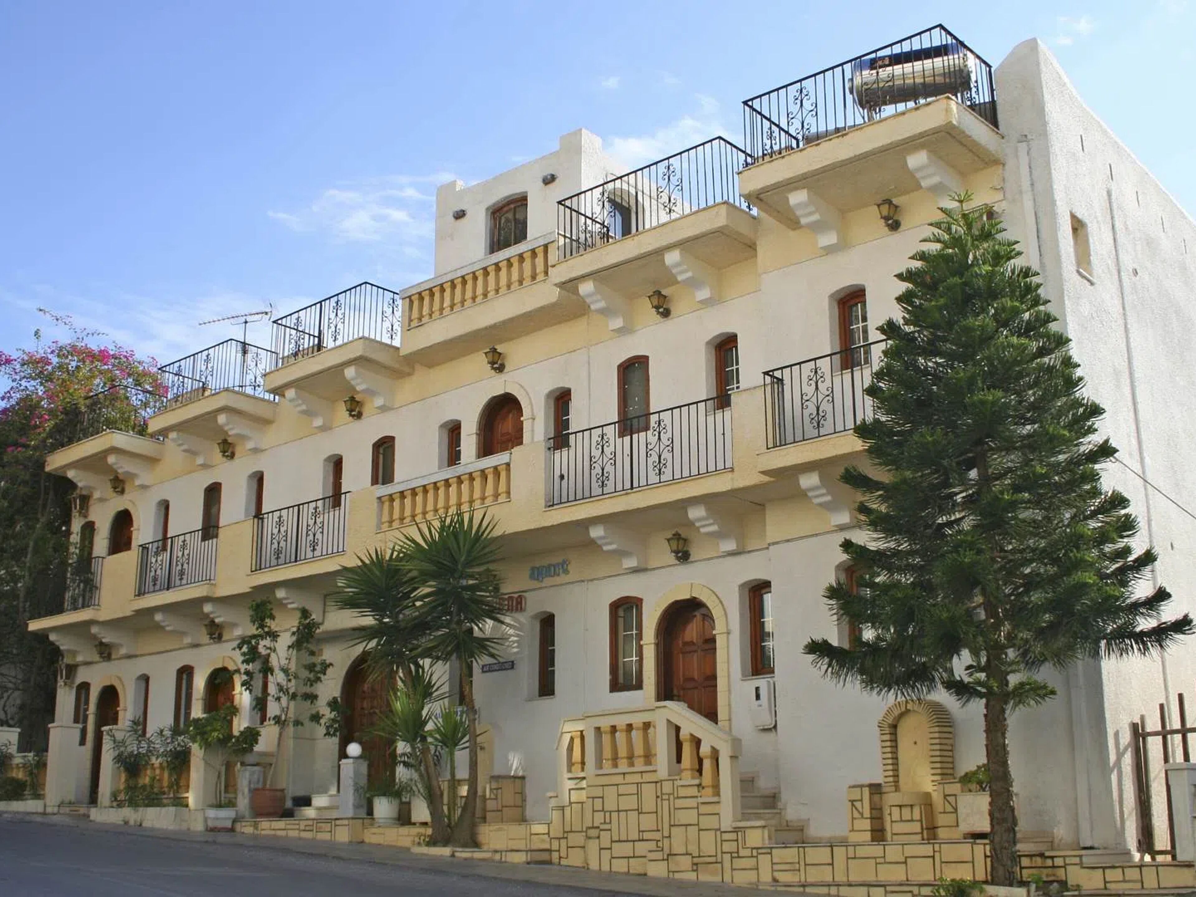 Pallada Hotel