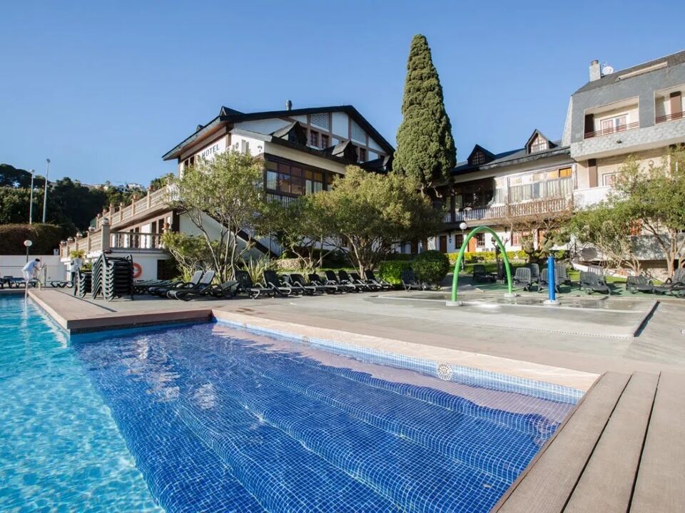 Santa Susanna Resort