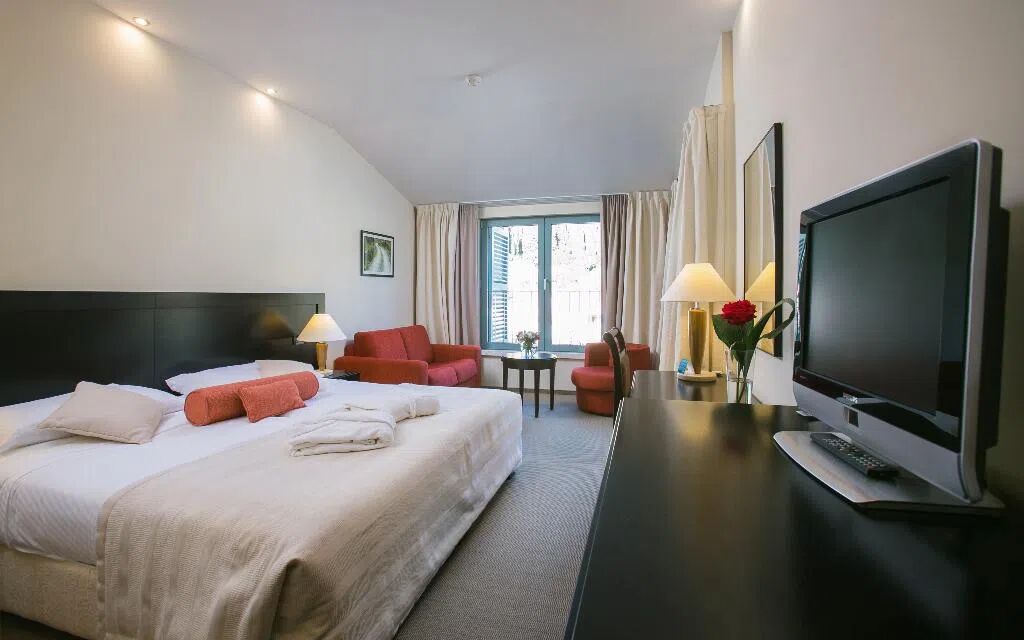 admiral-grand-hotel