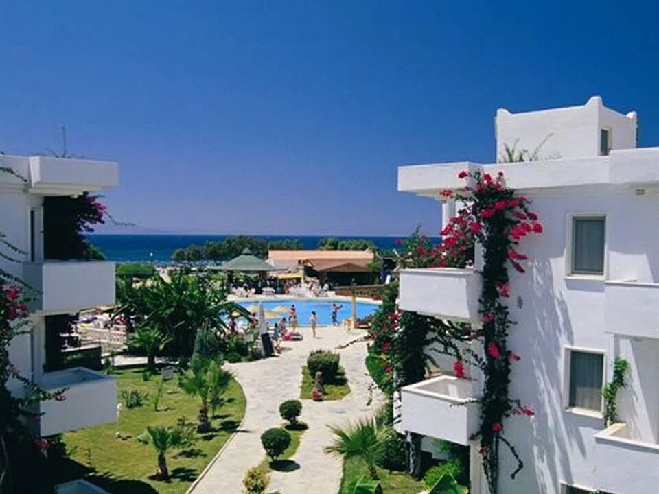 Hotel Bendis Beach