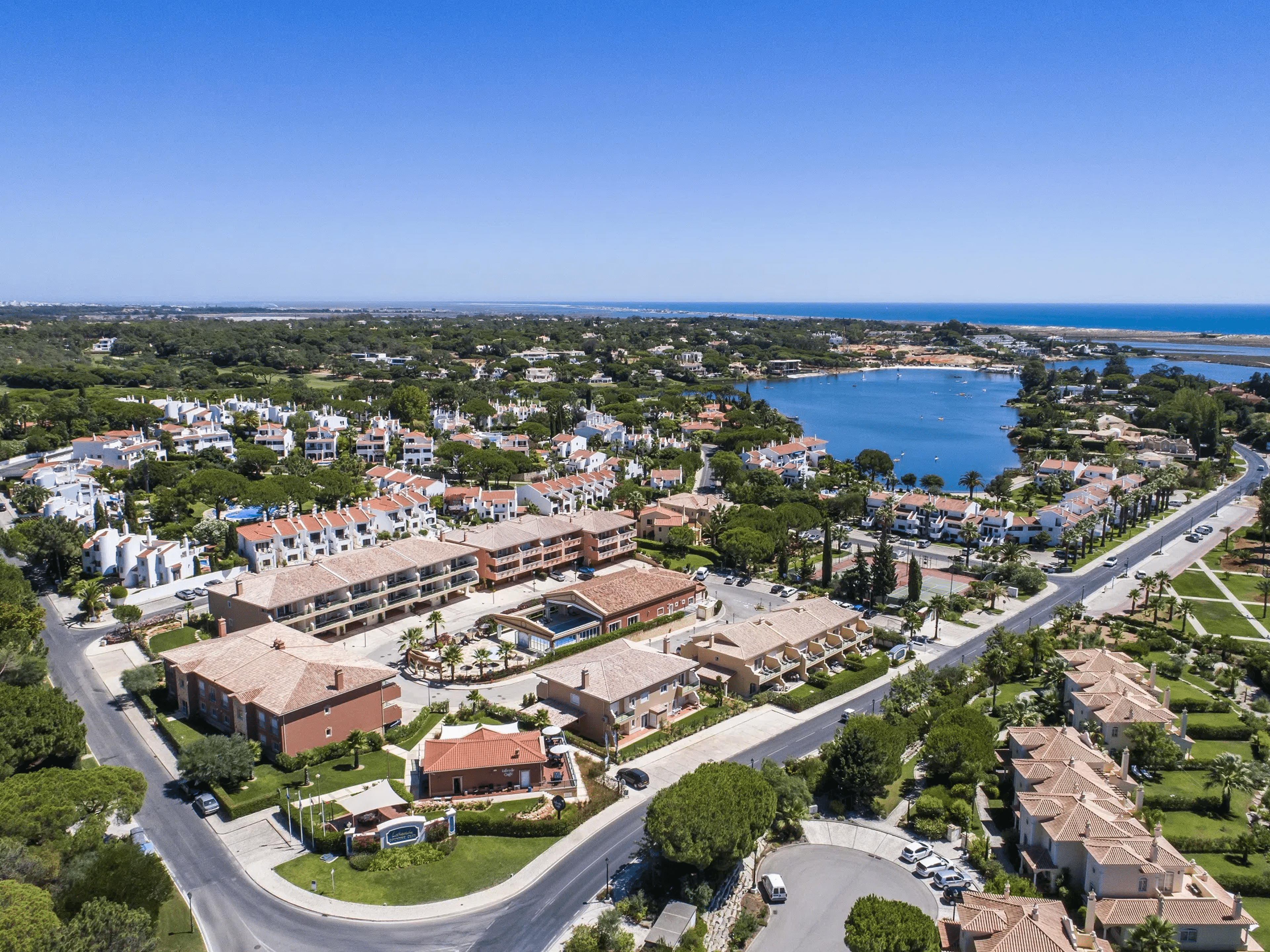Lakeside Country Club