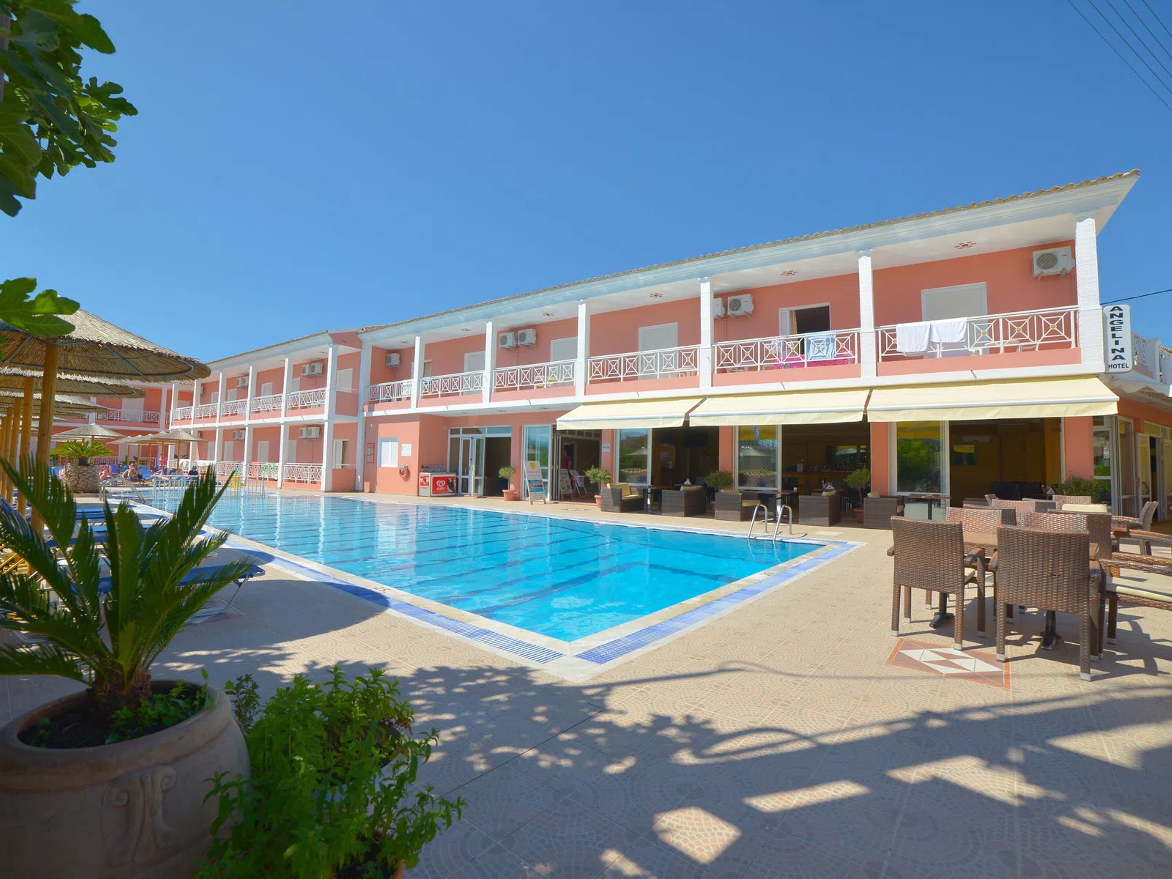 Angelina Hotel & Appartementen