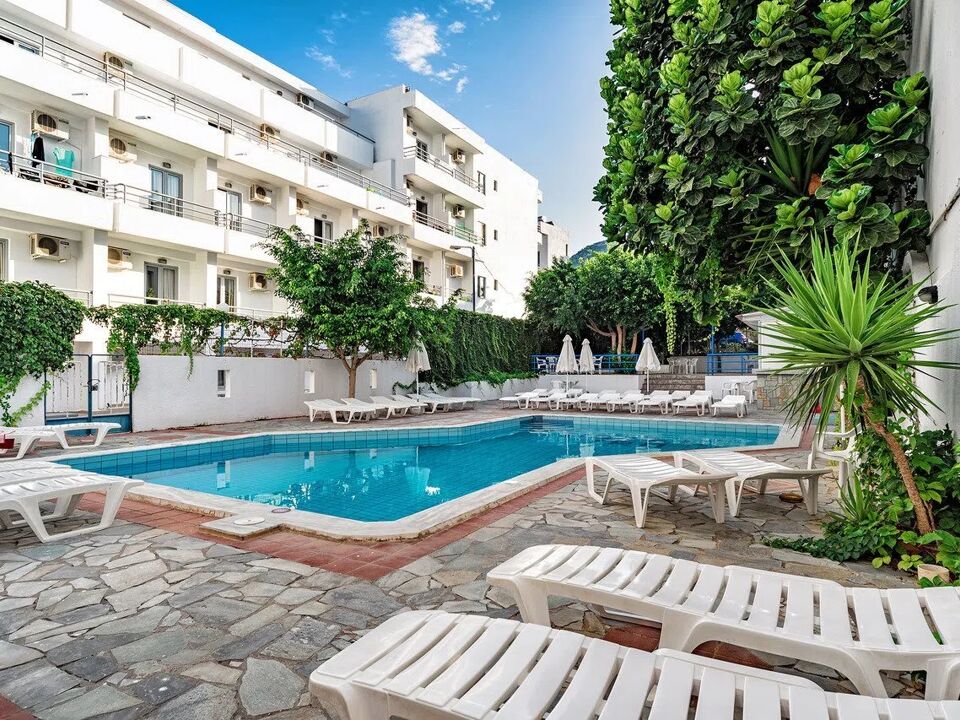 Iro Hotel