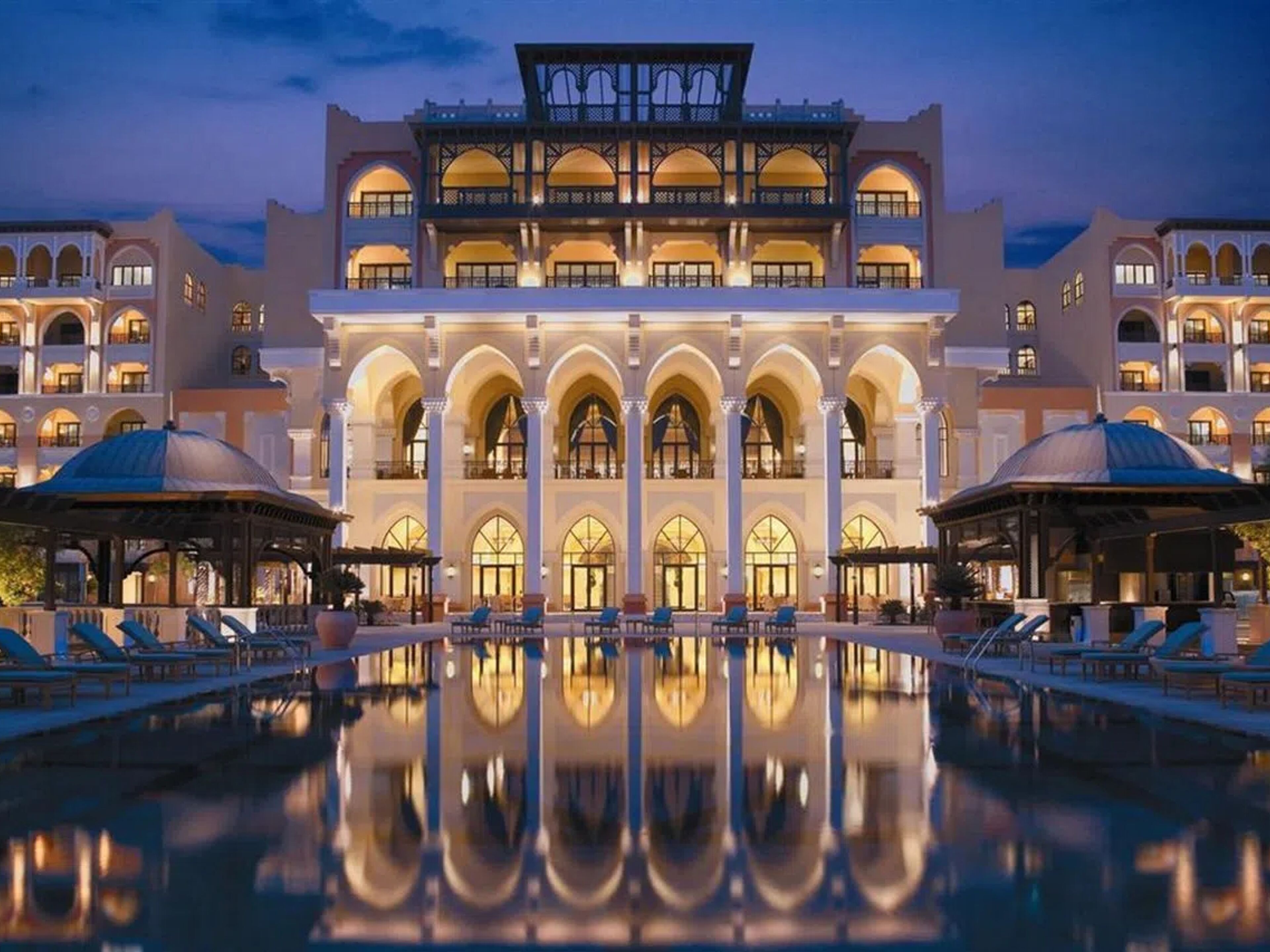 Shangri-La Hotel