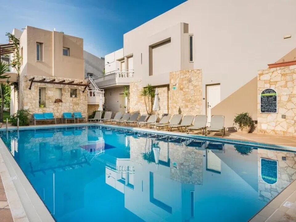 Elotis Suites