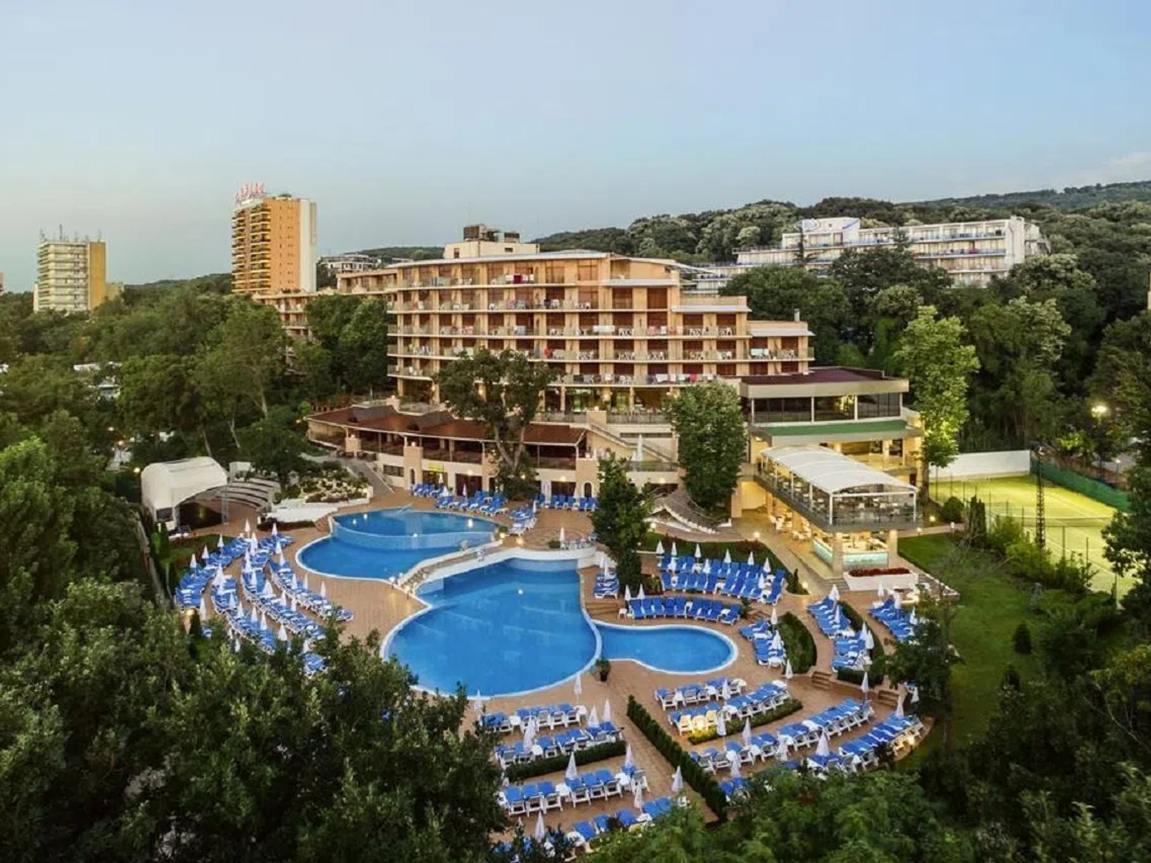 Kristal Hotel