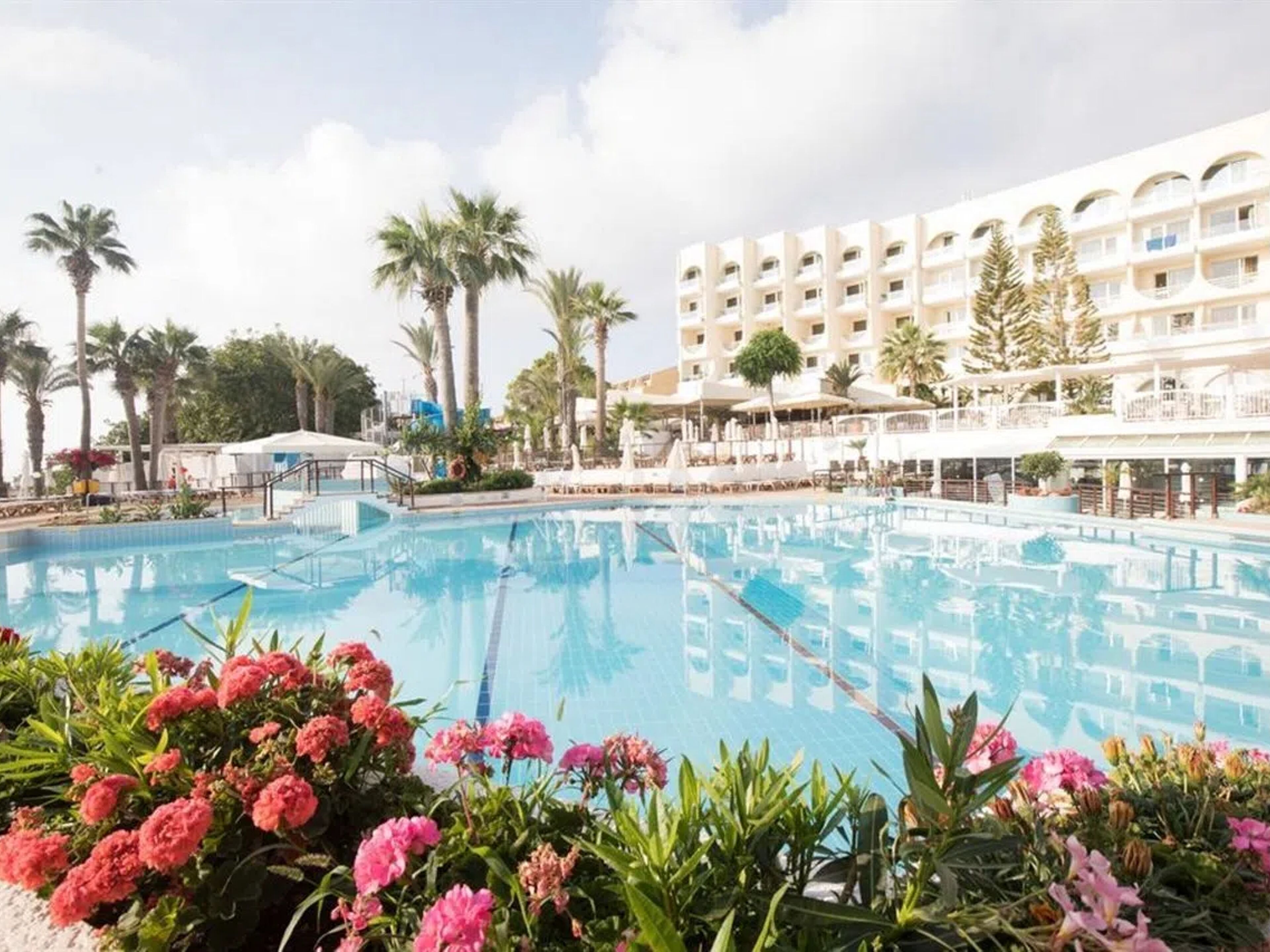 Golden Coast Beach Hotel