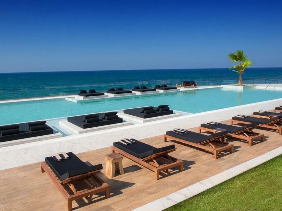 Abaton Island Resort & Spa