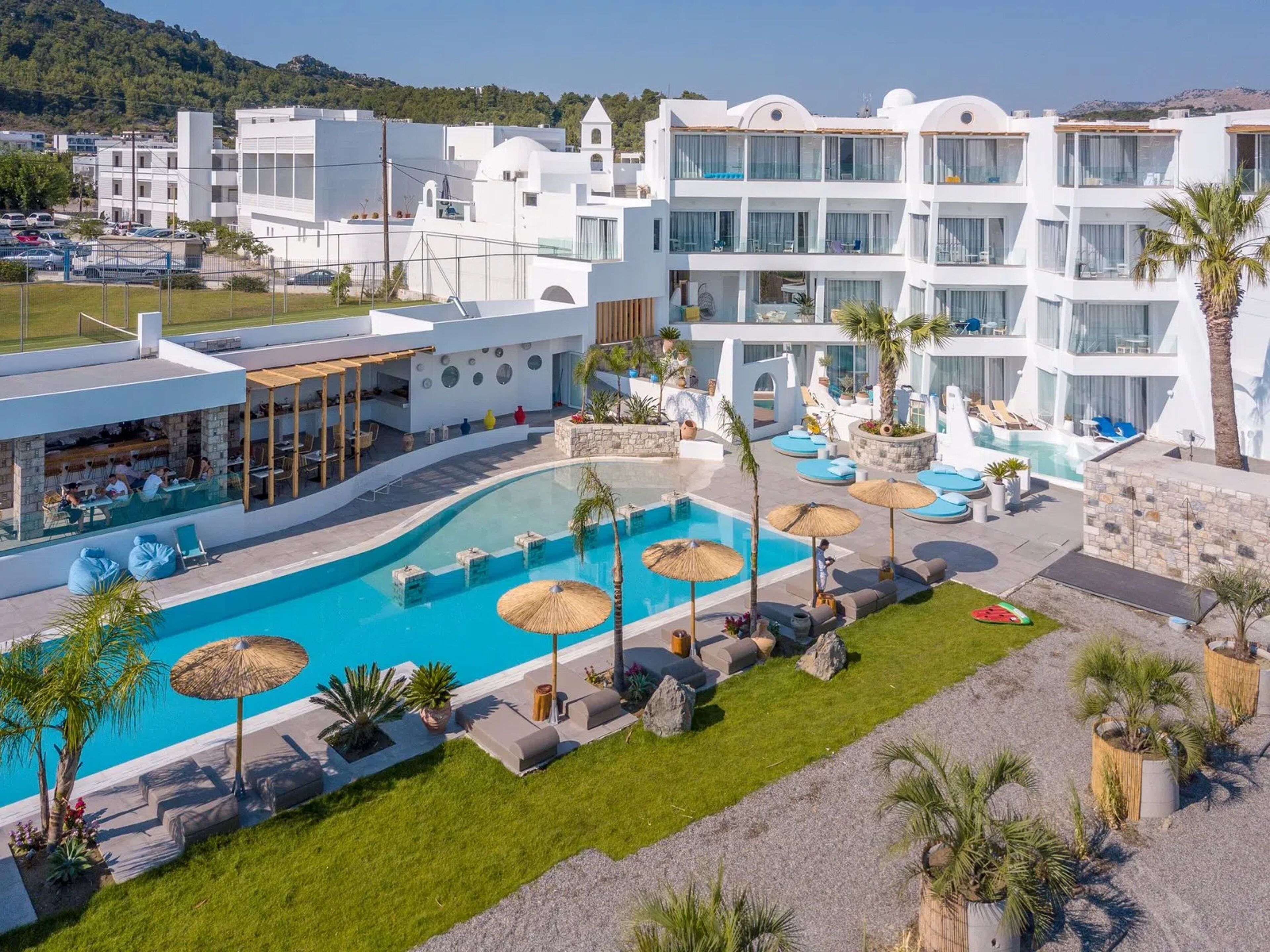 Kouros Home & Suites