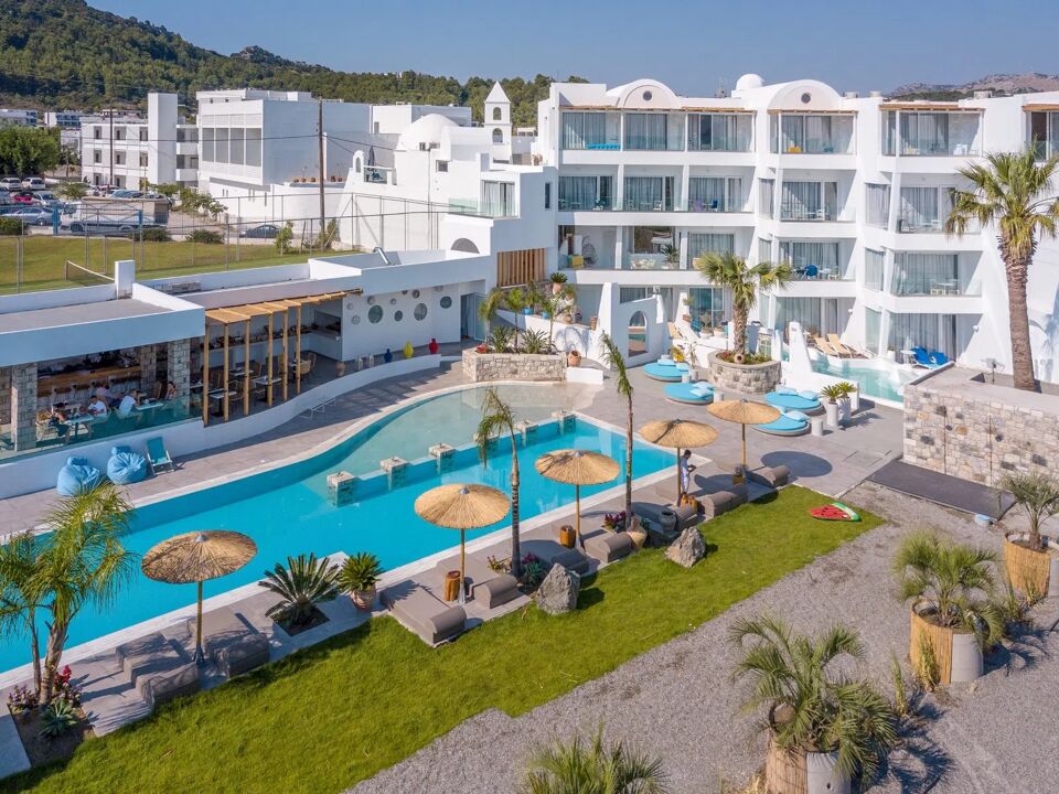 Kouros Home & Suites