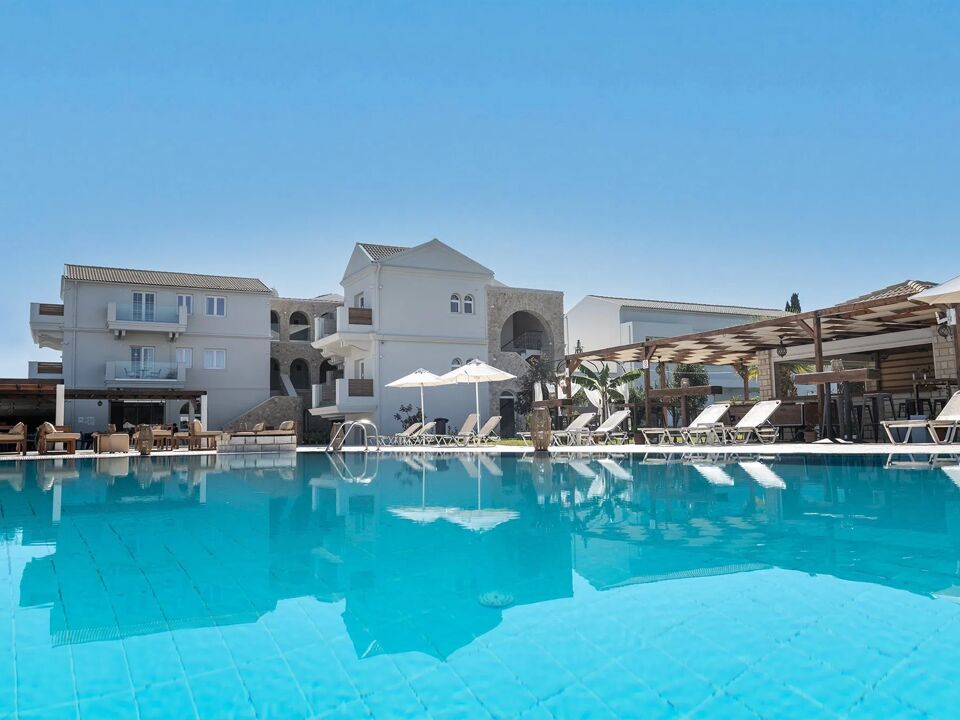 Ekati Mare Boutique Hotel & Suites