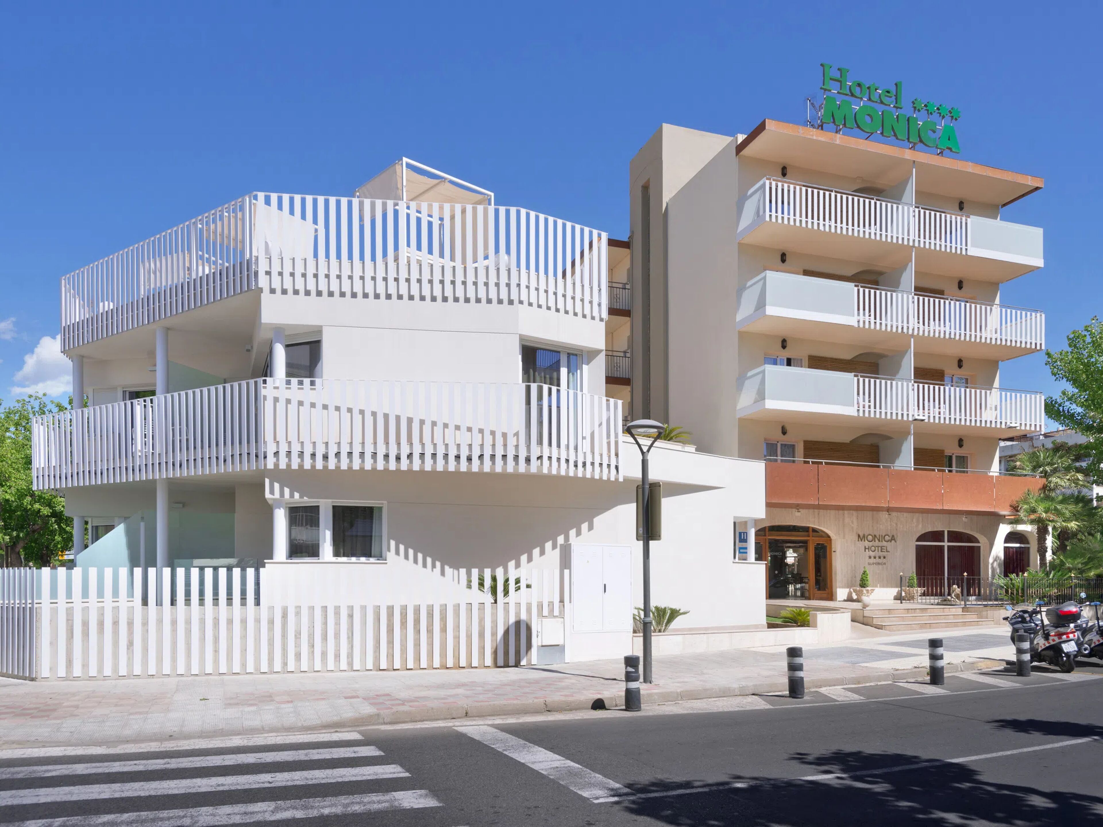 Monica Hotel