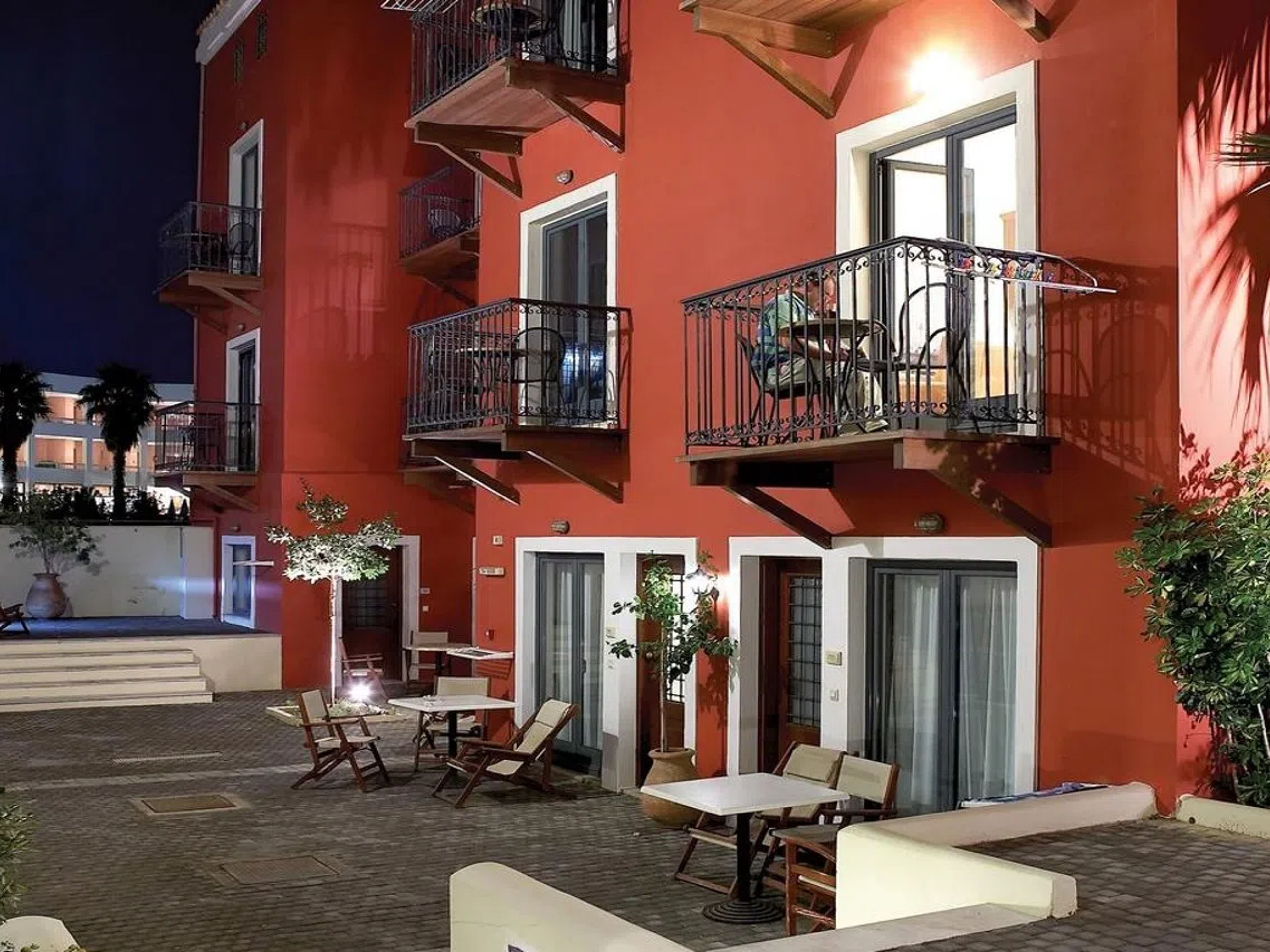 Grecotel Plaza Beach House