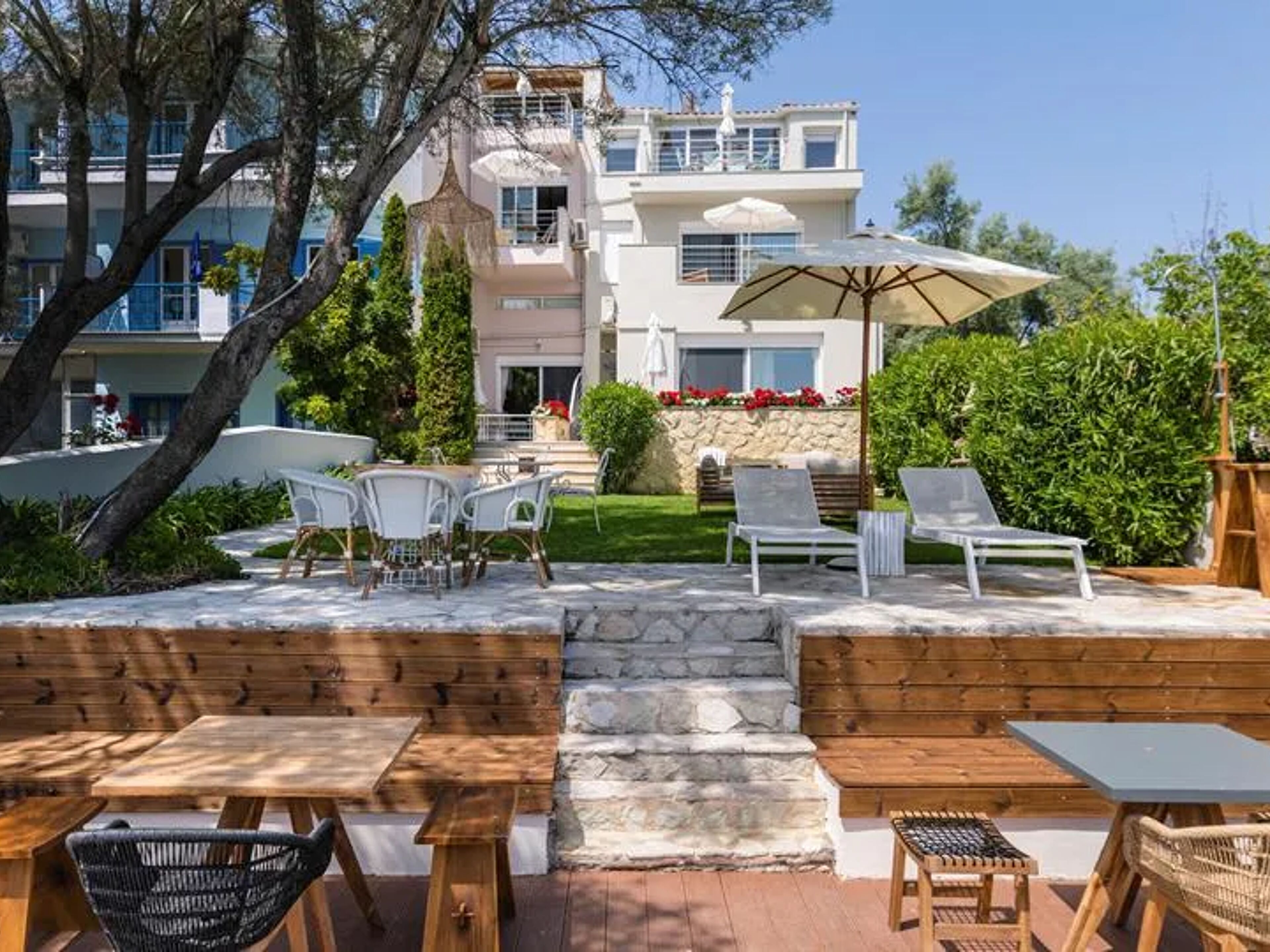 Agnadi Suites