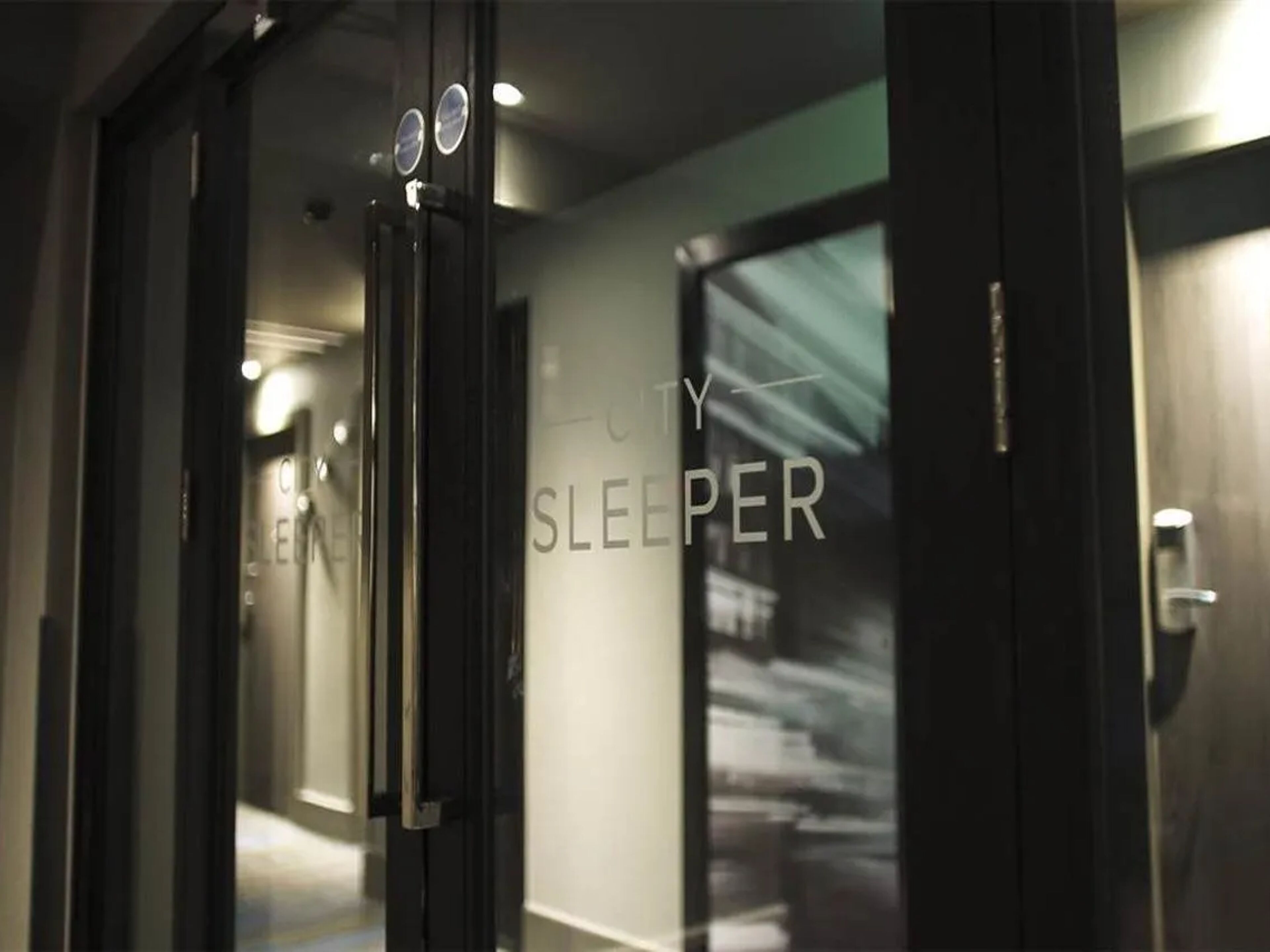 City Sleeper at Royal National Hotel