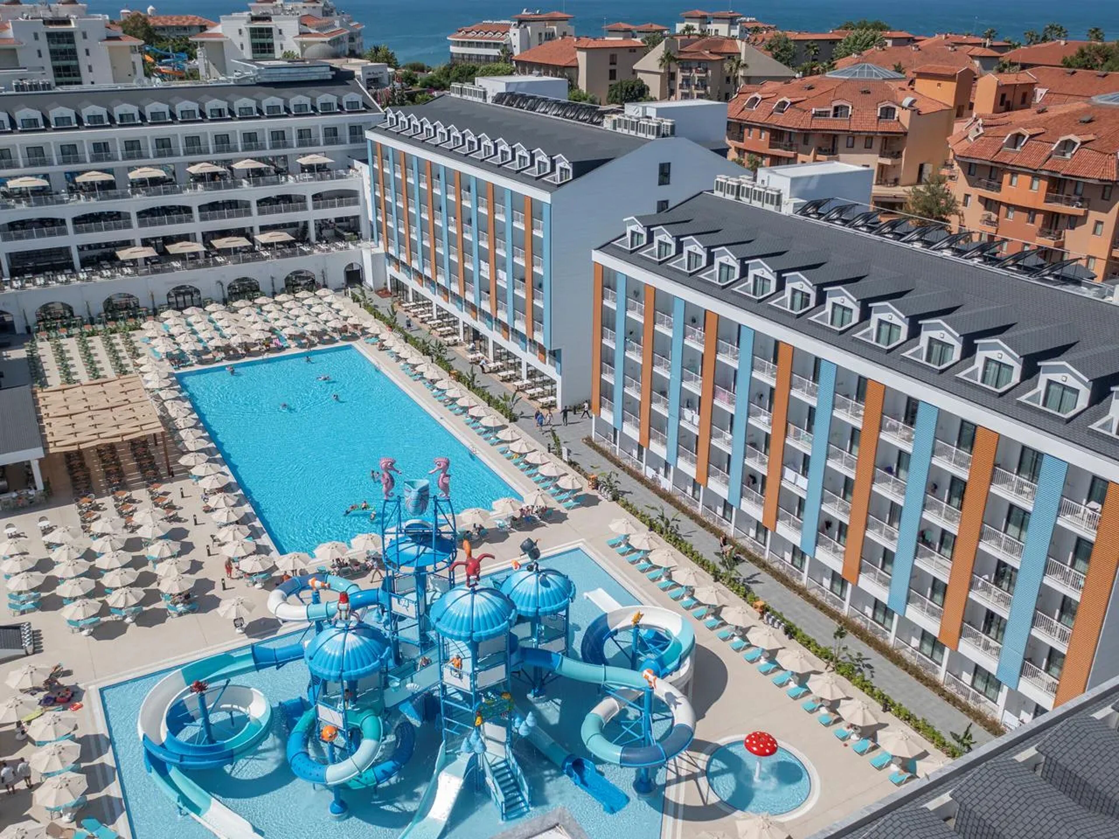Arcanus Trendline Resort Side