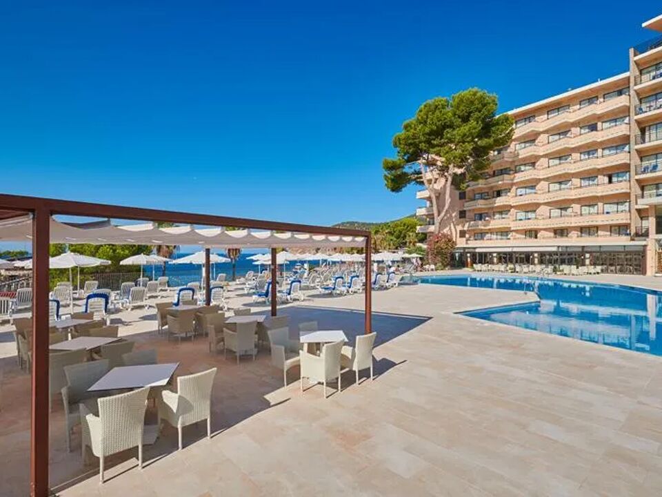 Grupotel Playa Camp de Mar