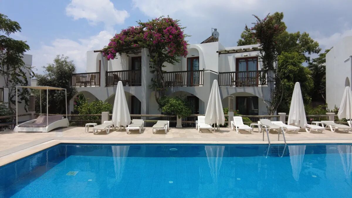 gumbet-cove-hotel
