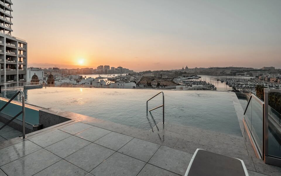 Grands Suites Hotel Residences & Spa