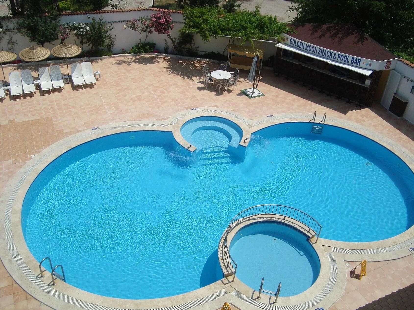golden-moon-apart-hotel