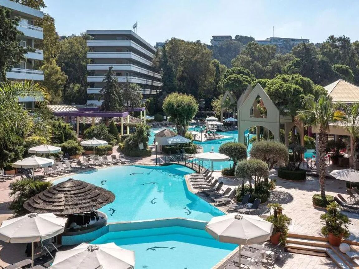 Dionysos Hotel