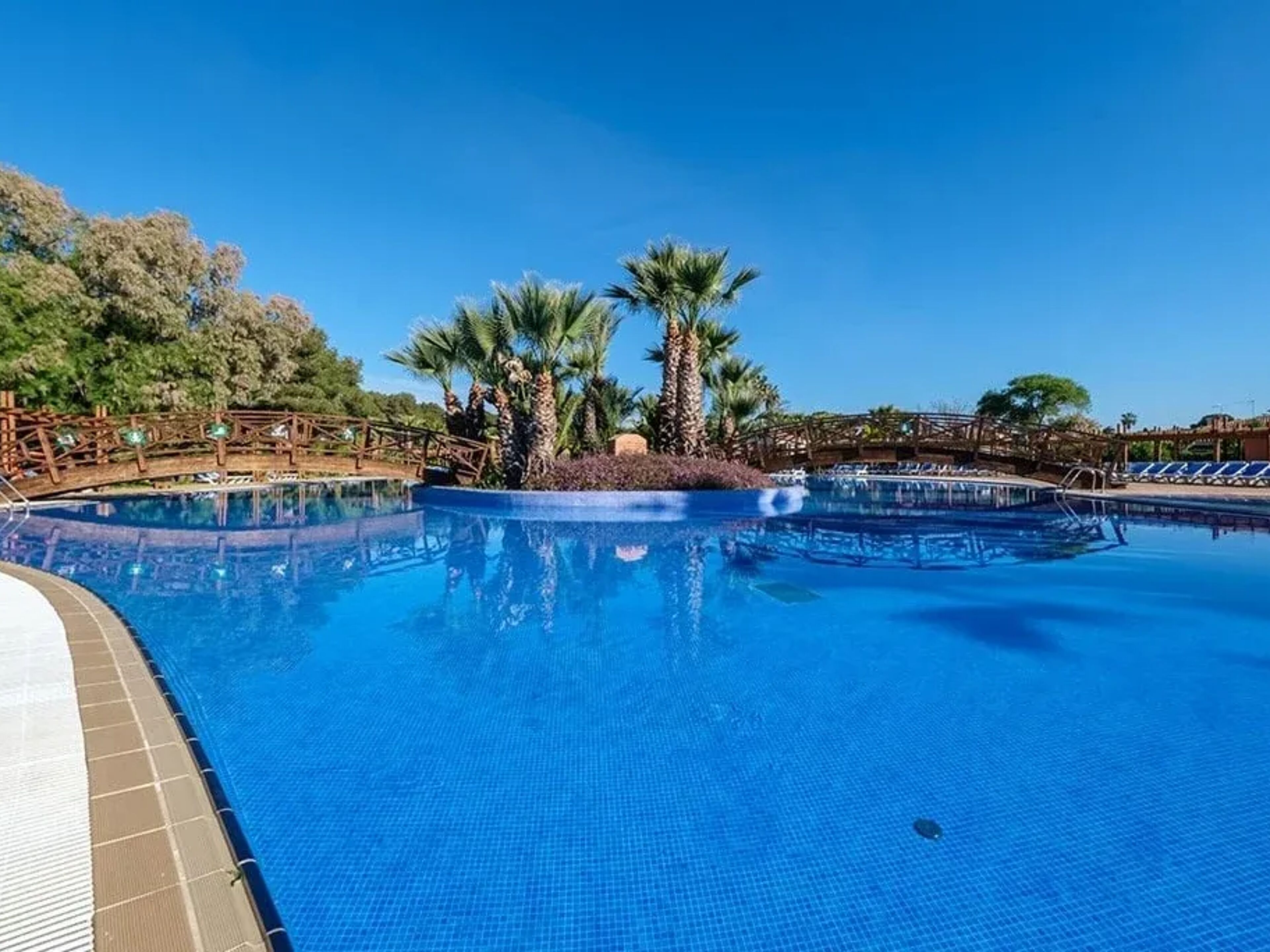 Camping Torre de la Mora