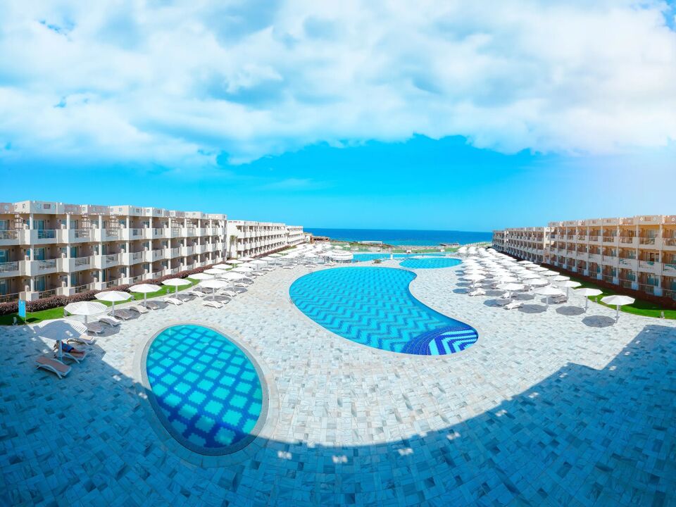 Sirena Beach Resort & Spa