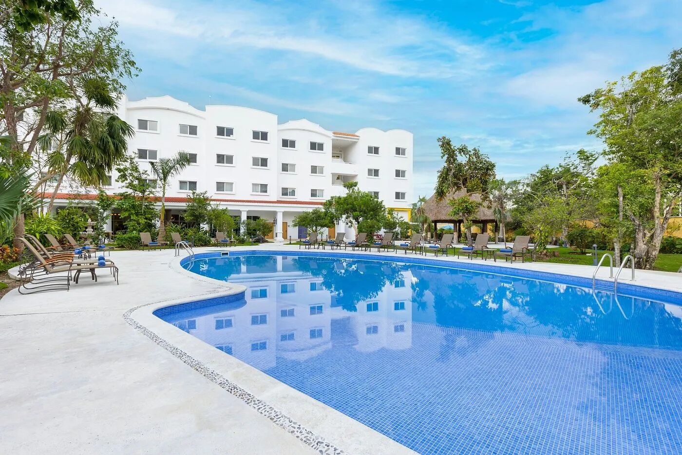 Courtyard Cancun impressie