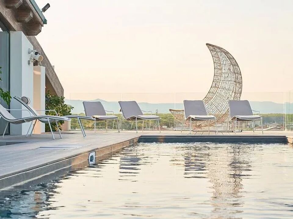 Palace Lido Hotel & Suites