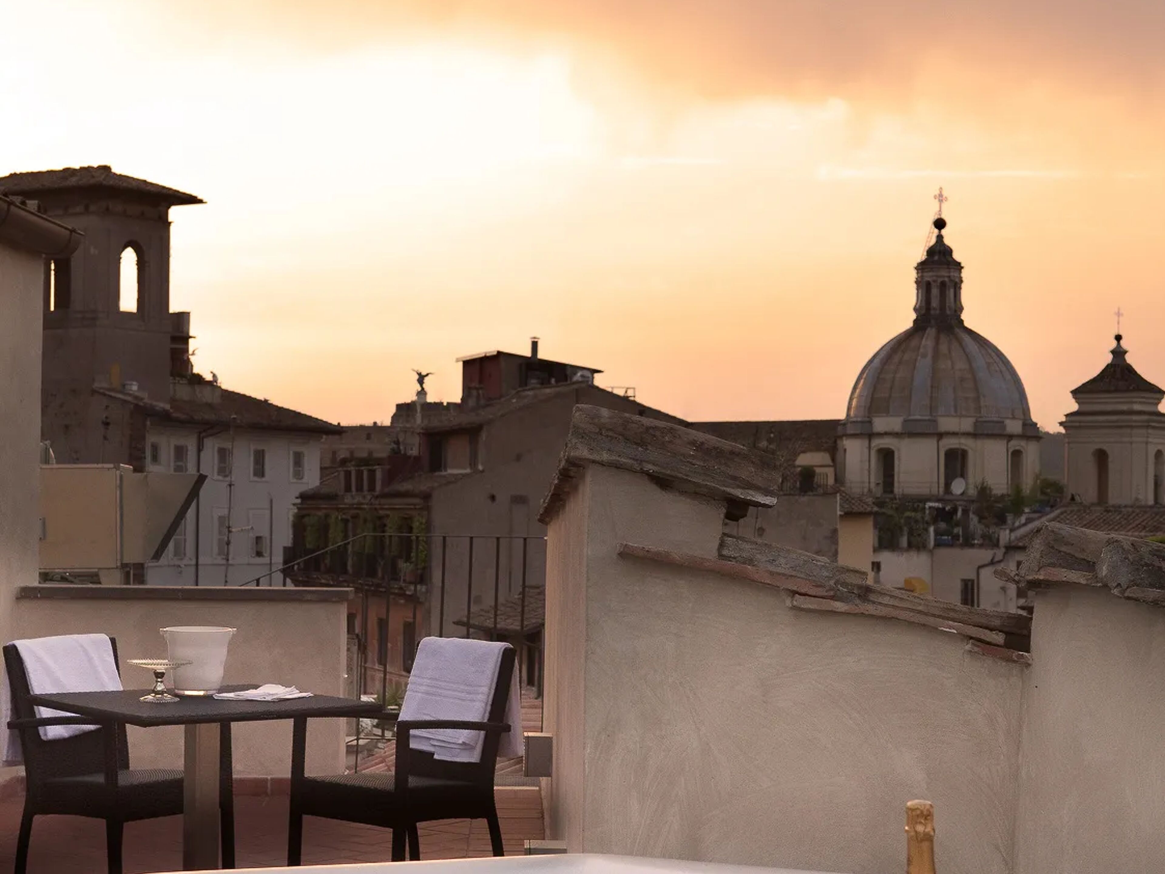 Navona Palace Luxury Inn