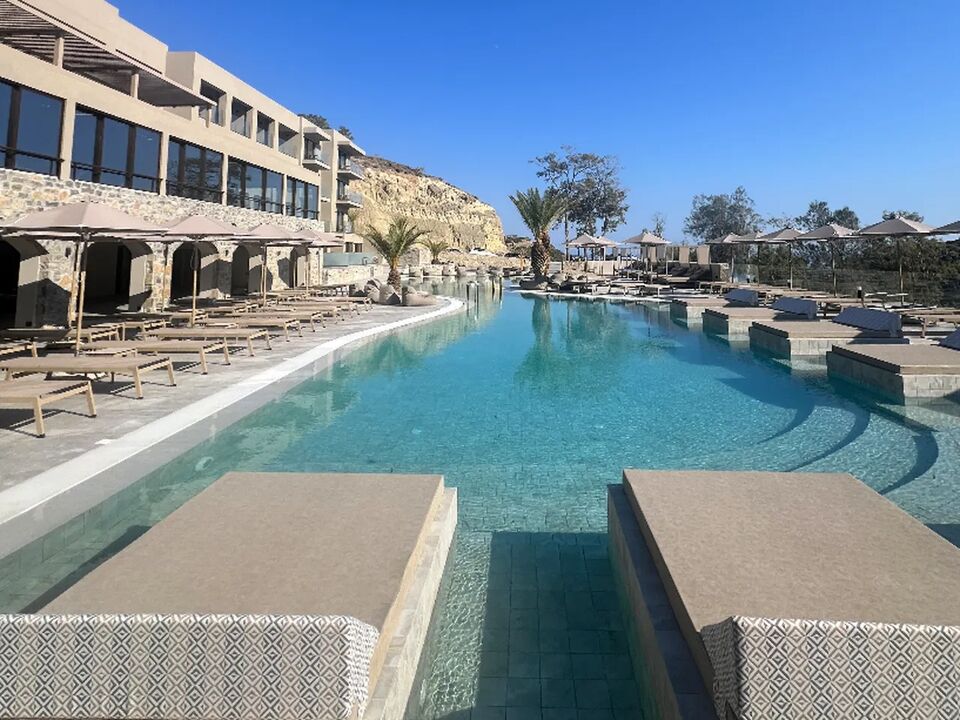 Harmony E Rock Hotel & Resort