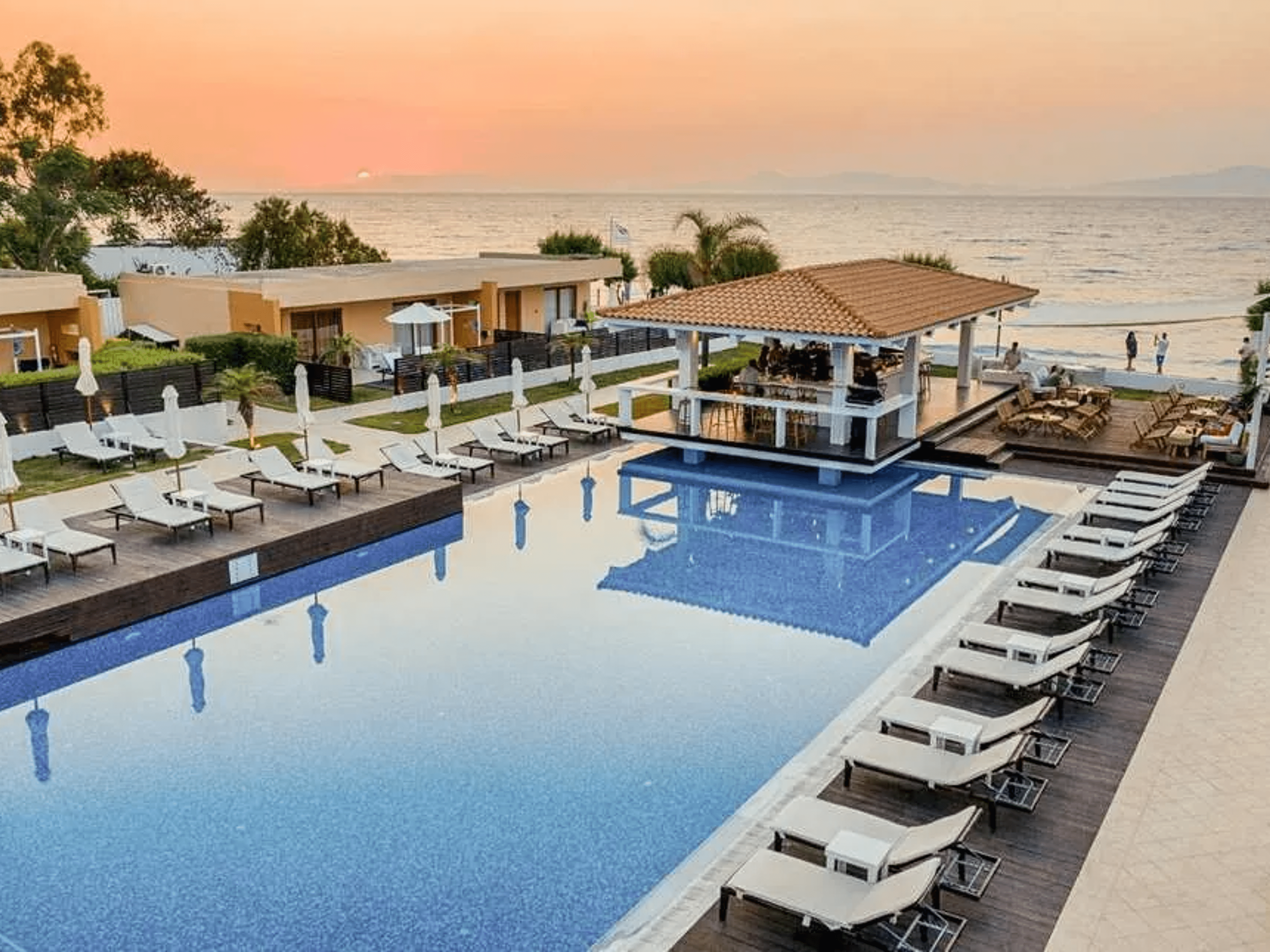 Villa Di Mare Luxury Suites