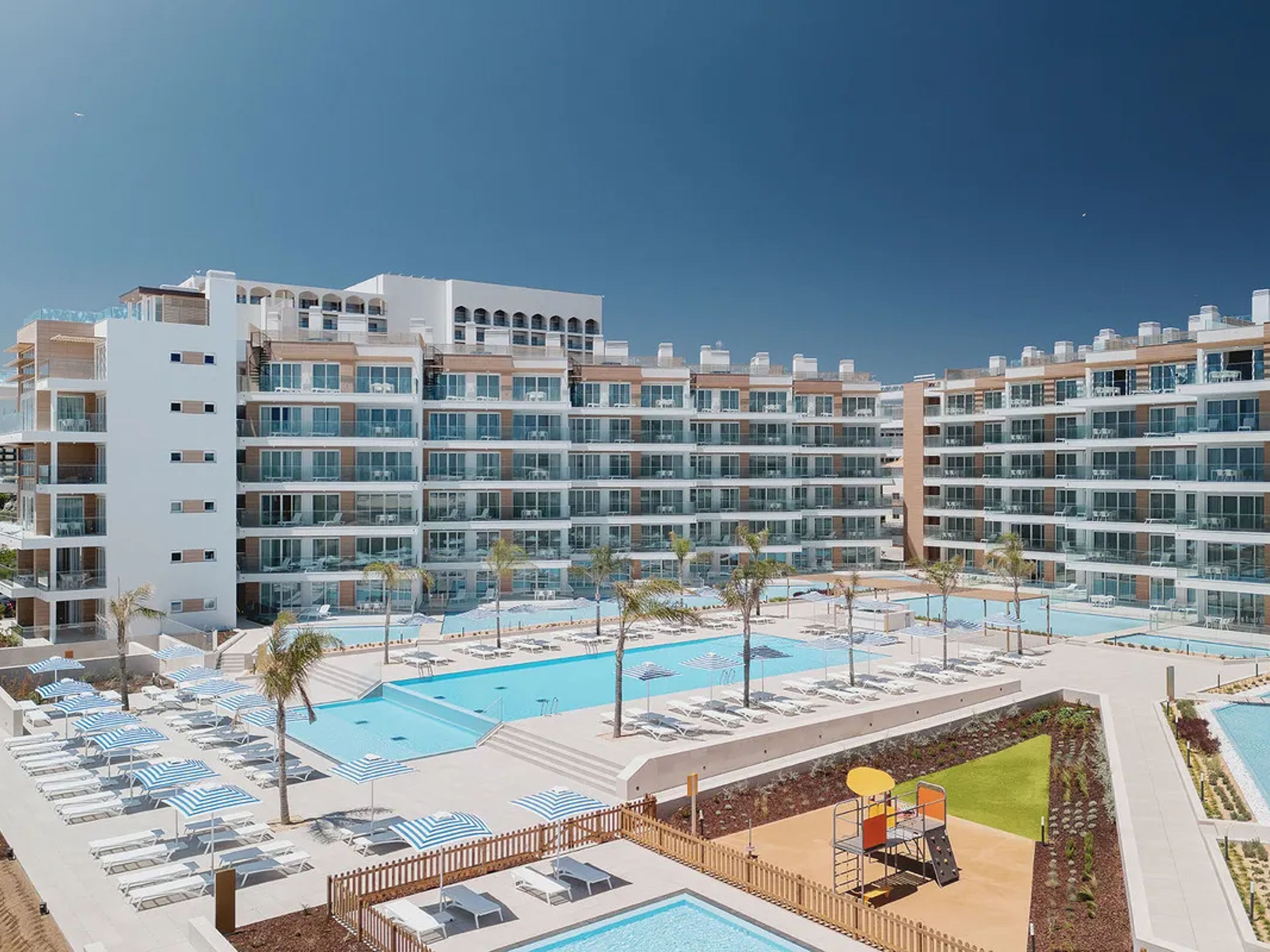 Dom Pedro Residences