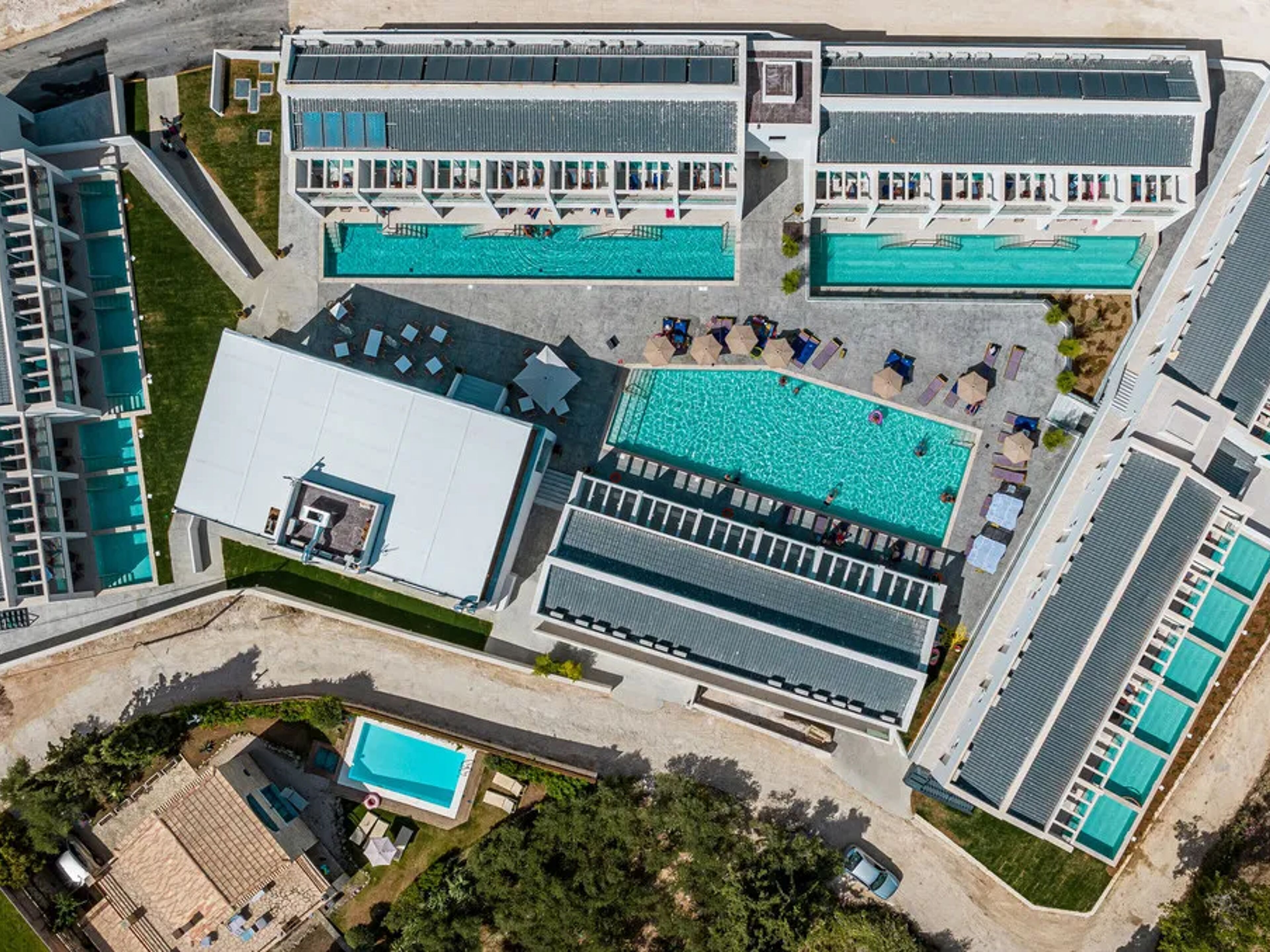 Mirage Bleu Hotel