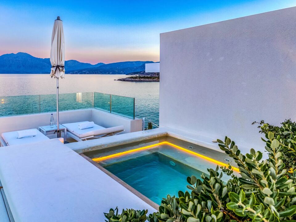 The Island Concept Hotel