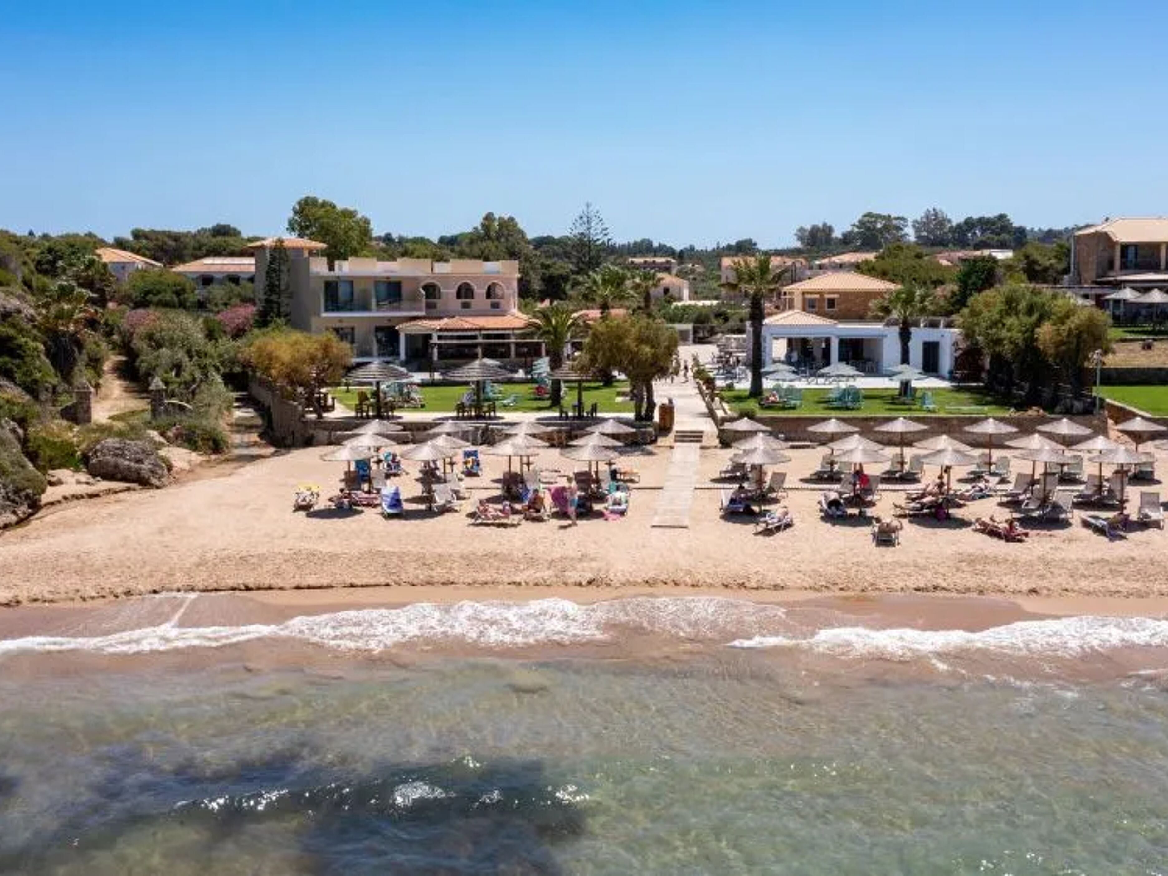 Plaka Beach Resort