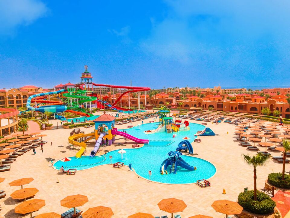 Charmillion Gardens Aqua Park Resort