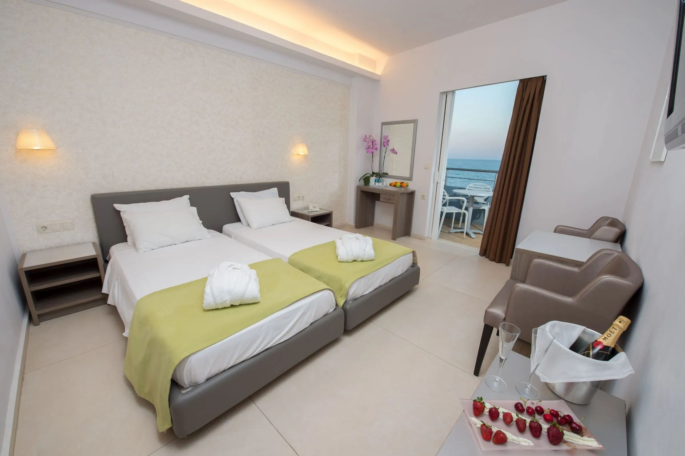 astron-hotel