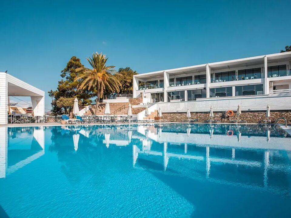 Aiora Aqua Resort