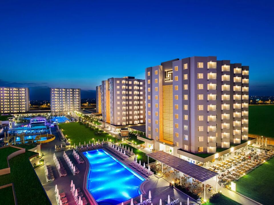 Grand Park Lara Hotel