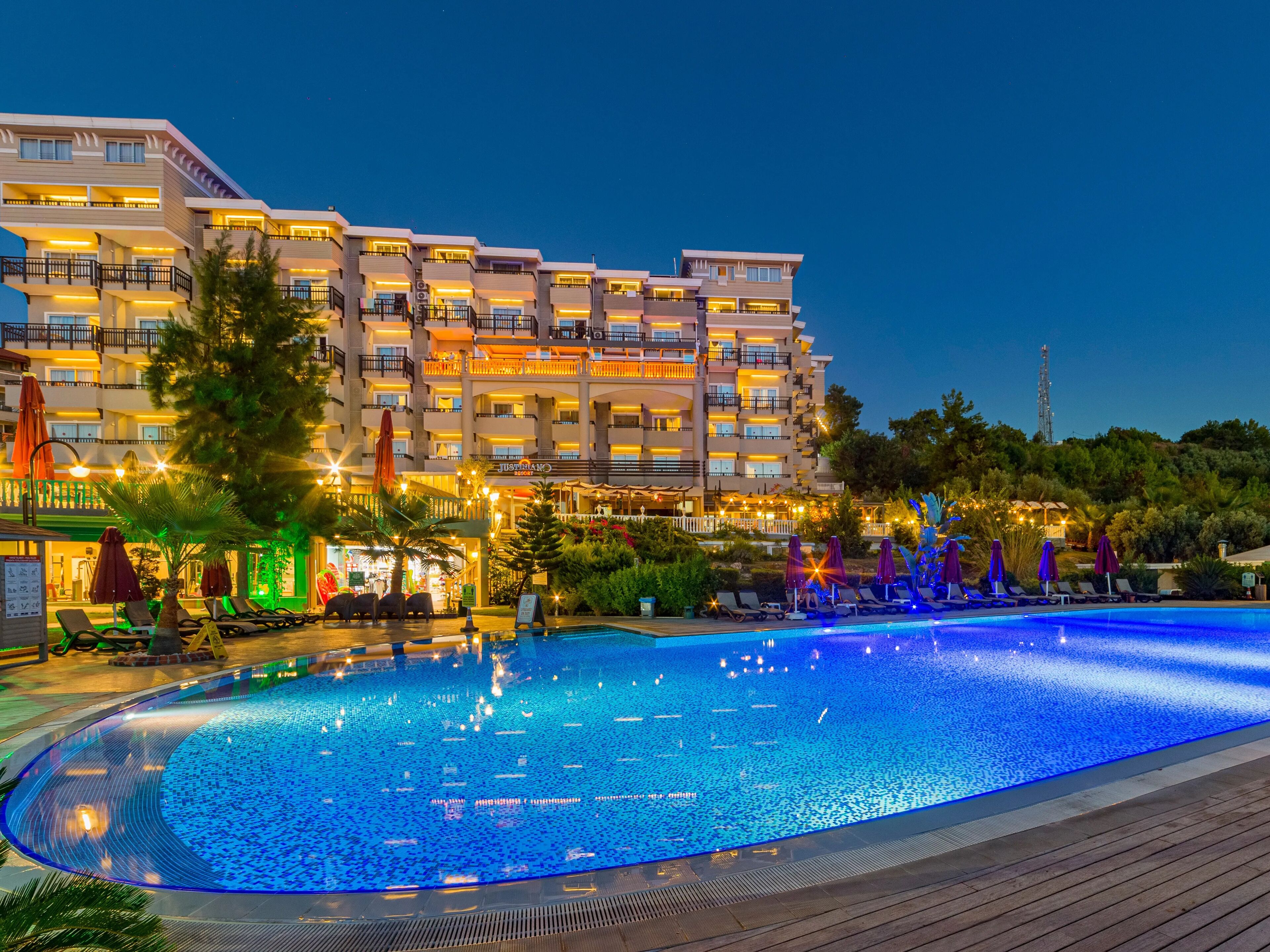 Justiniano Deluxe Resort