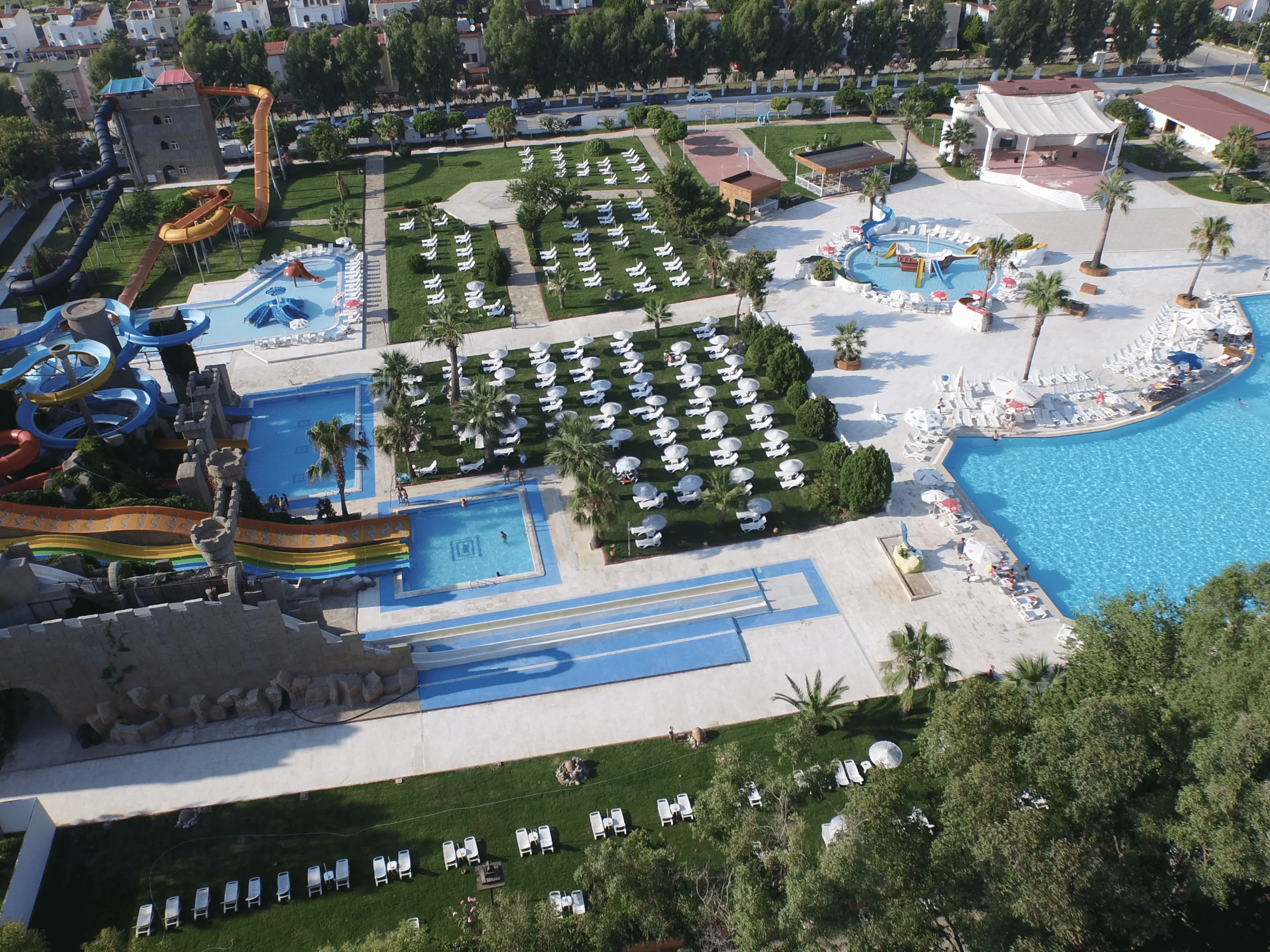 Risus Beach Resort Hotel