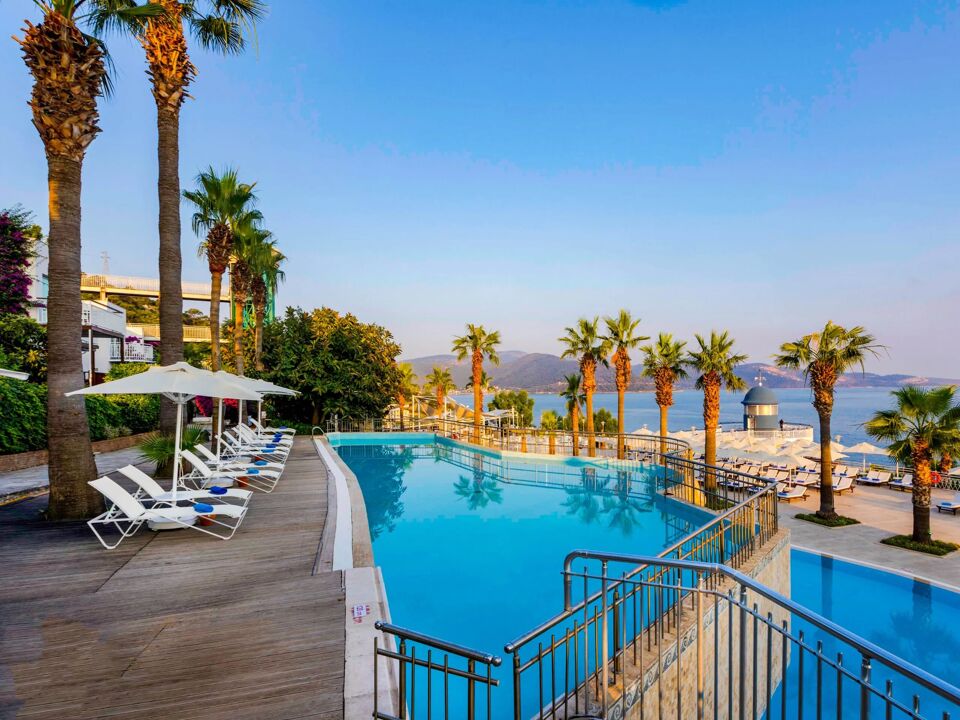 Blue Dreams Resort & Spa
